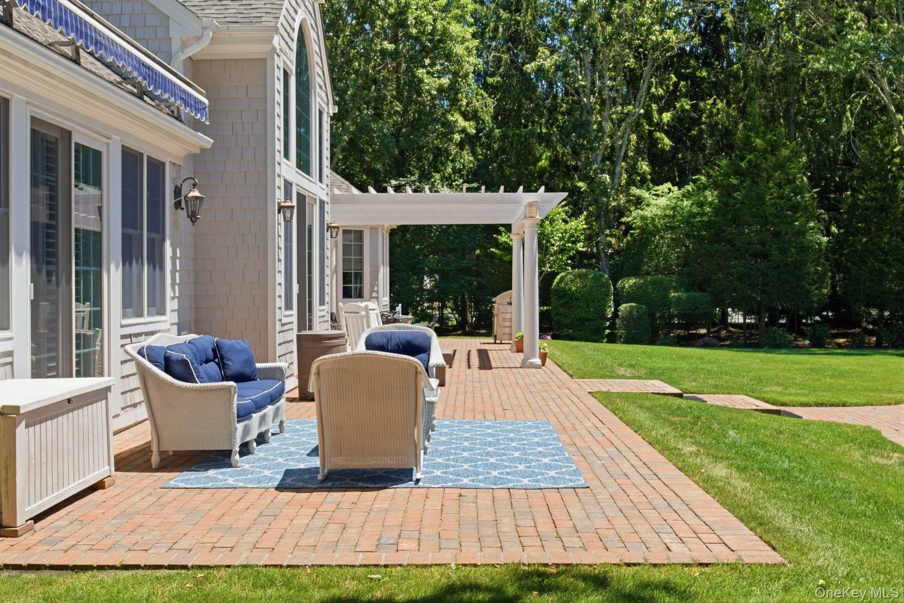 19 Cedarfield Lane, Southampton, NY, 4 Bedrooms Bedrooms, 13 Rooms Rooms,3 BathroomsBathrooms,Residential,For Rent,Cedarfield,0,1020331 19 Cedarfield Lane, Southampton, NY, 4 Bedrooms Bedrooms, 13 Rooms Rooms,3 BathroomsBathrooms,Residential,For Rent,Cedarfield,0,1020331