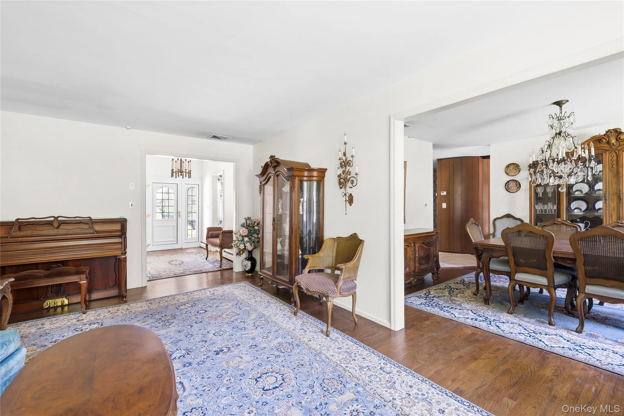 315 Laurel Lane, Oyster Bay, NY, 4 Bedrooms Bedrooms, 8 Rooms Rooms,2 BathroomsBathrooms,Residential,For Rent,Laurel,0,1020332 315 Laurel Lane, Oyster Bay, NY, 4 Bedrooms Bedrooms, 8 Rooms Rooms,2 BathroomsBathrooms,Residential,For Rent,Laurel,0,1020332