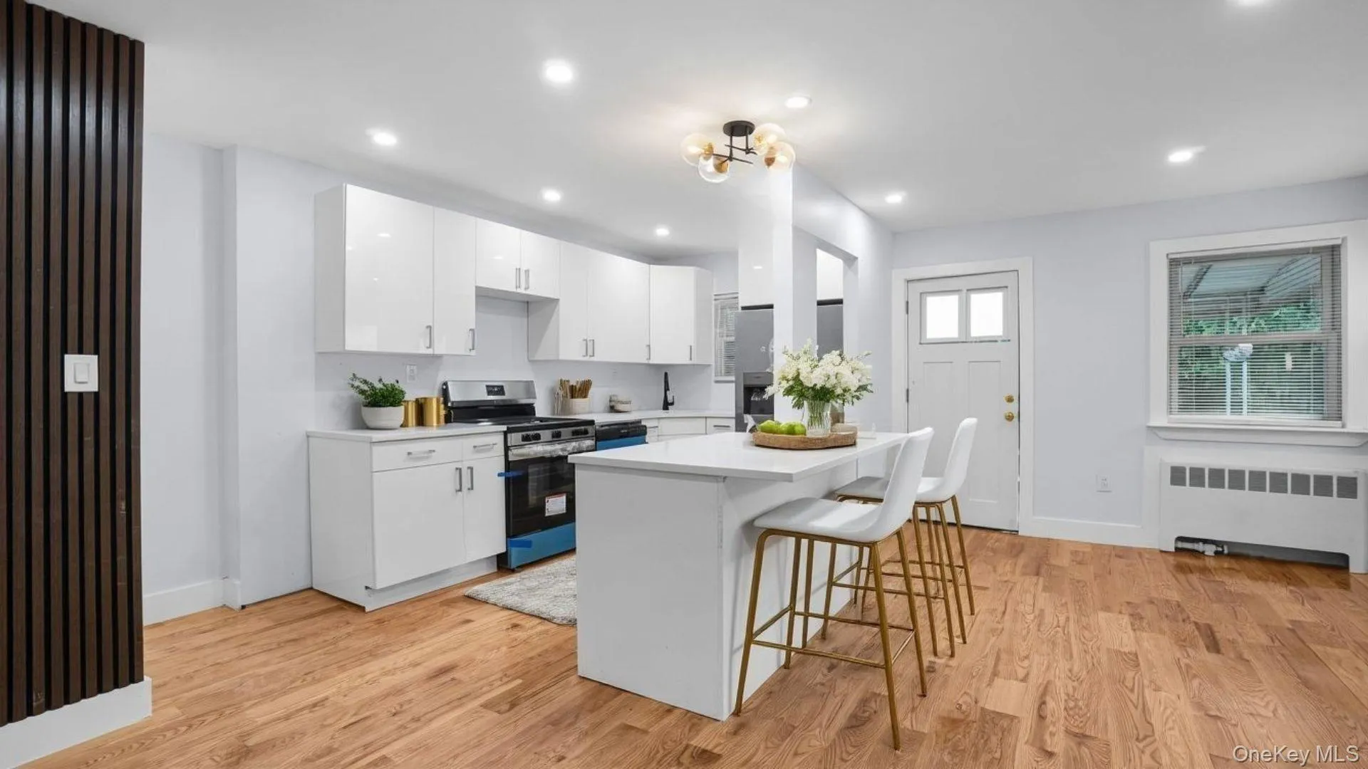 4081 Grace Avenue, New York, NY, 3 Bedrooms Bedrooms, 7 Rooms Rooms,2 BathroomsBathrooms,Residential,For Rent,Grace,0,1020333 4081 Grace Avenue, New York, NY, 3 Bedrooms Bedrooms, 7 Rooms Rooms,2 BathroomsBathrooms,Residential,For Rent,Grace,0,1020333