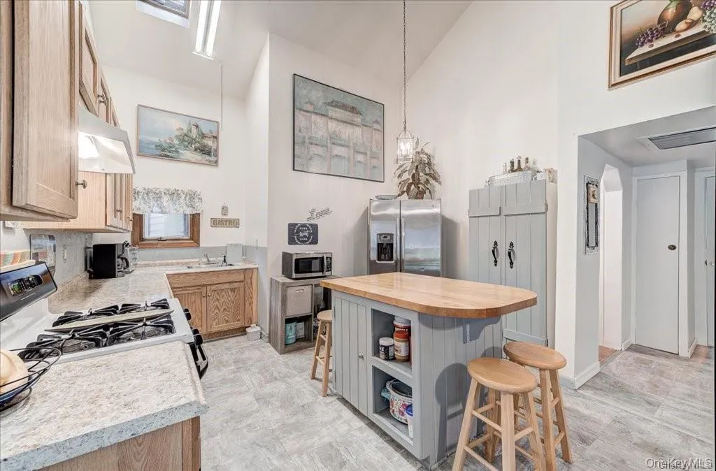 13 Laurel Trail, Monroe, NY, 2 Bedrooms Bedrooms, 5 Rooms Rooms,1 BathroomBathrooms,Residential Lease,For Rent,Laurel,0,1020334 13 Laurel Trail, Monroe, NY, 2 Bedrooms Bedrooms, 5 Rooms Rooms,1 BathroomBathrooms,Residential Lease,For Rent,Laurel,0,1020334