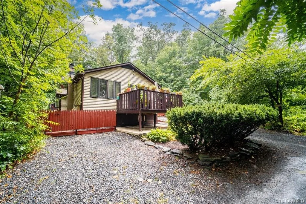 13 Laurel Trail, Monroe, NY, 2 Bedrooms Bedrooms, 5 Rooms Rooms,1 BathroomBathrooms,Residential Lease,For Rent,Laurel,0,1020334 13 Laurel Trail, Monroe, NY, 2 Bedrooms Bedrooms, 5 Rooms Rooms,1 BathroomBathrooms,Residential Lease,For Rent,Laurel,0,1020334
