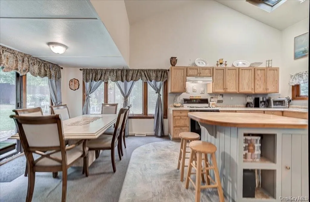 13 Laurel Trail, Monroe, NY, 2 Bedrooms Bedrooms, 5 Rooms Rooms,1 BathroomBathrooms,Residential Lease,For Rent,Laurel,0,1020334 13 Laurel Trail, Monroe, NY, 2 Bedrooms Bedrooms, 5 Rooms Rooms,1 BathroomBathrooms,Residential Lease,For Rent,Laurel,0,1020334