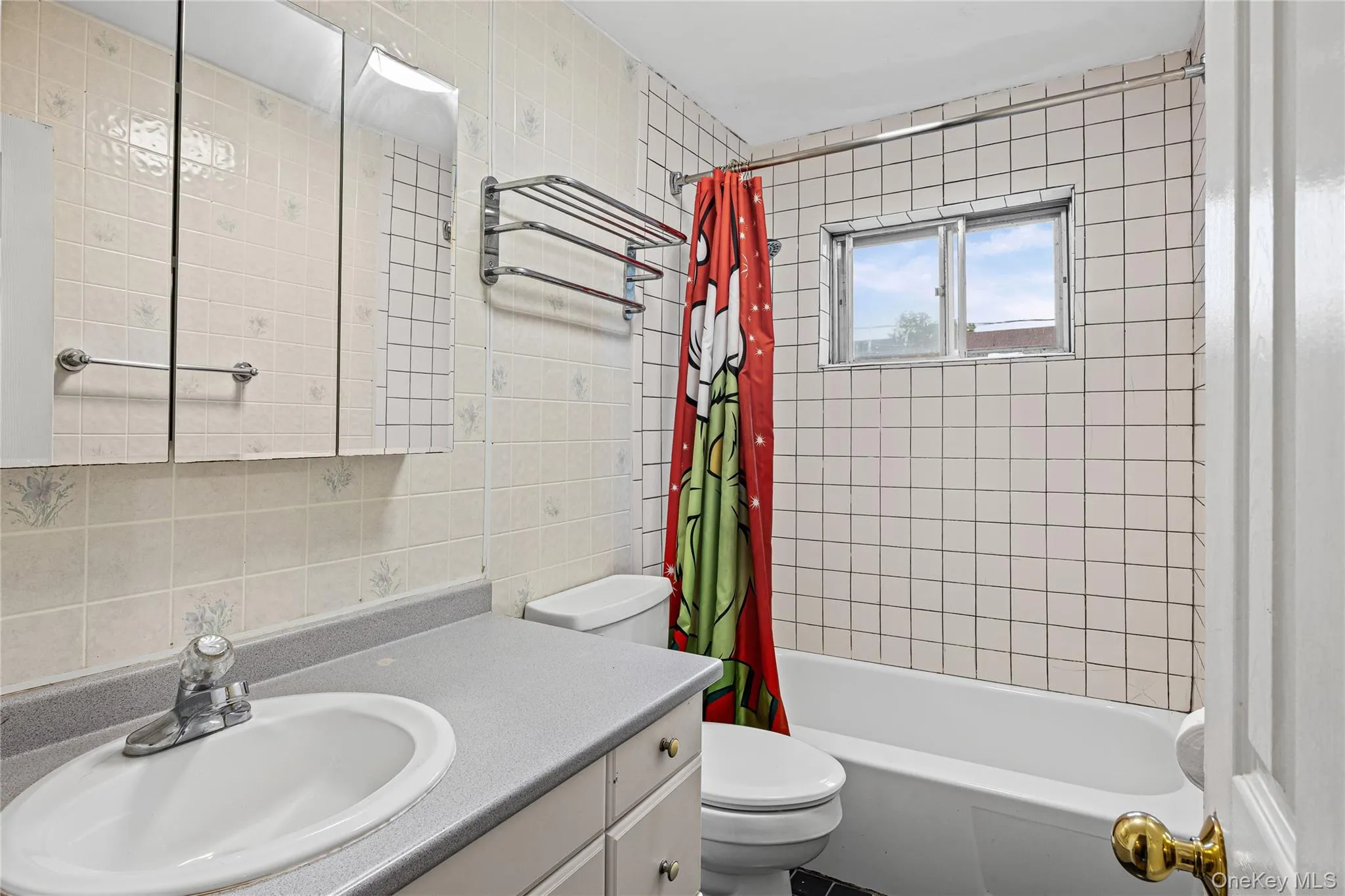 2 Bartel Drive, Huntington, NY, 4 Bedrooms Bedrooms, 8 Rooms Rooms,2 BathroomsBathrooms,Residential,For Rent,Bartel,0,1020342 2 Bartel Drive, Huntington, NY, 4 Bedrooms Bedrooms, 8 Rooms Rooms,2 BathroomsBathrooms,Residential,For Rent,Bartel,0,1020342