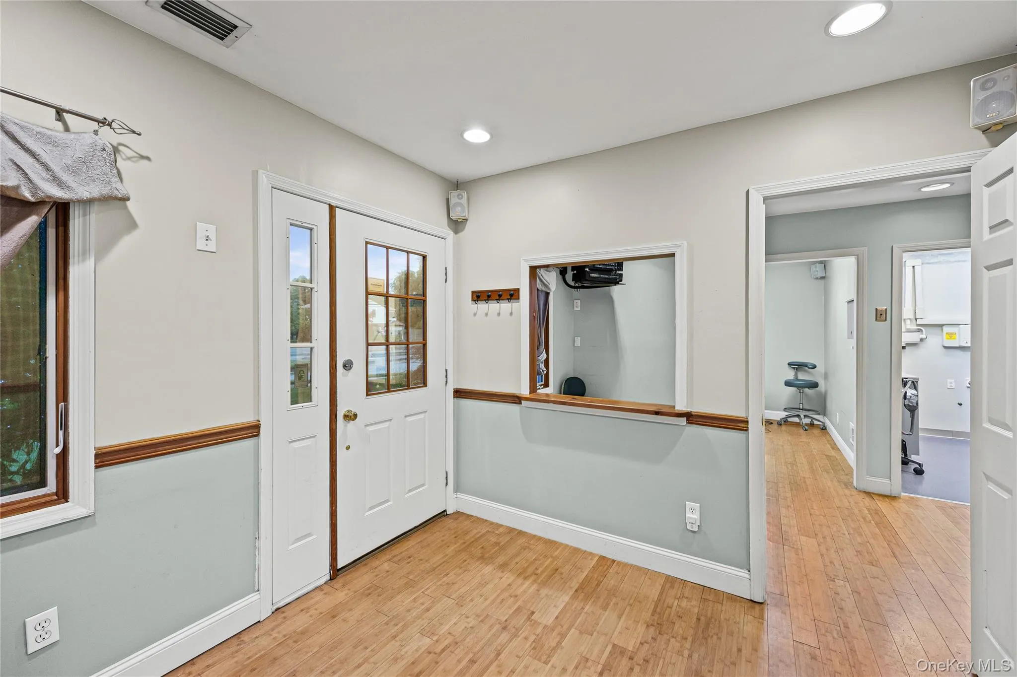 2 Bartel Drive, Huntington, NY, 4 Bedrooms Bedrooms, 8 Rooms Rooms,2 BathroomsBathrooms,Residential,For Rent,Bartel,0,1020342 2 Bartel Drive, Huntington, NY, 4 Bedrooms Bedrooms, 8 Rooms Rooms,2 BathroomsBathrooms,Residential,For Rent,Bartel,0,1020342