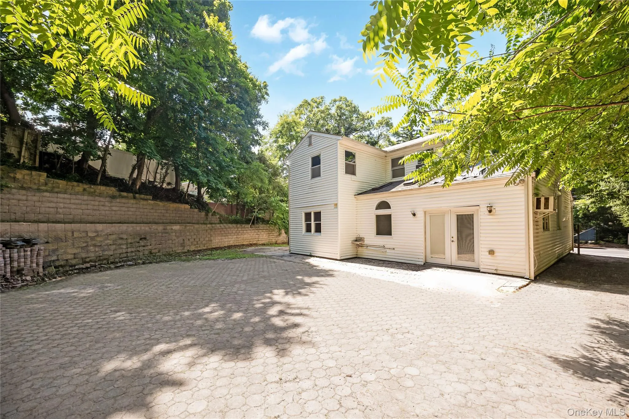 216 Woodbury Road, Oyster Bay, NY, 4 Bedrooms Bedrooms, 8 Rooms Rooms,2 BathroomsBathrooms,Residential,For Rent,Woodbury,0,1020349 216 Woodbury Road, Oyster Bay, NY, 4 Bedrooms Bedrooms, 8 Rooms Rooms,2 BathroomsBathrooms,Residential,For Rent,Woodbury,0,1020349