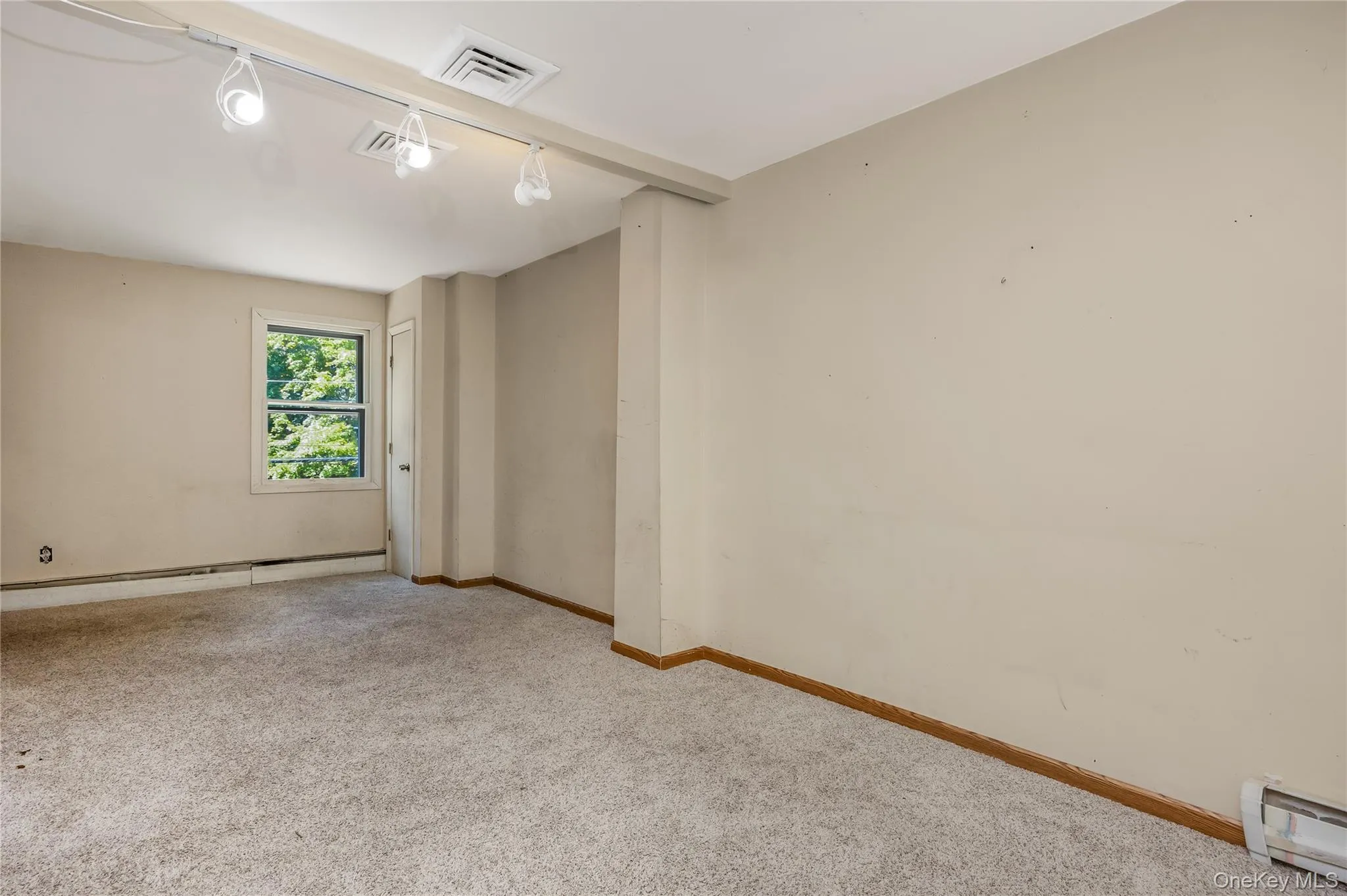 216 Woodbury Road, Oyster Bay, NY, 4 Bedrooms Bedrooms, 8 Rooms Rooms,2 BathroomsBathrooms,Residential,For Rent,Woodbury,0,1020349 216 Woodbury Road, Oyster Bay, NY, 4 Bedrooms Bedrooms, 8 Rooms Rooms,2 BathroomsBathrooms,Residential,For Rent,Woodbury,0,1020349