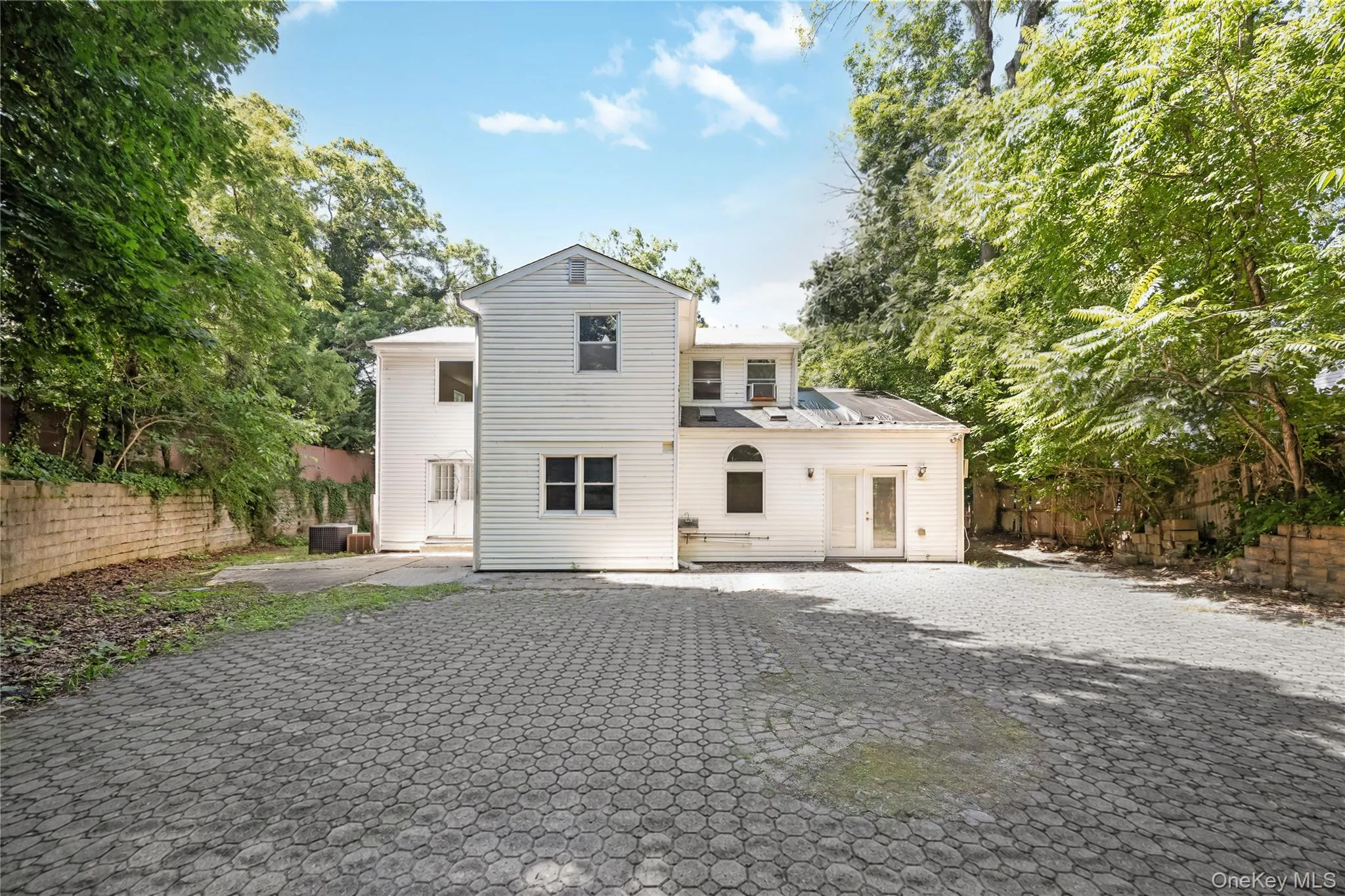 216 Woodbury Road, Oyster Bay, NY, 4 Bedrooms Bedrooms, 8 Rooms Rooms,2 BathroomsBathrooms,Residential,For Rent,Woodbury,0,1020349 216 Woodbury Road, Oyster Bay, NY, 4 Bedrooms Bedrooms, 8 Rooms Rooms,2 BathroomsBathrooms,Residential,For Rent,Woodbury,0,1020349