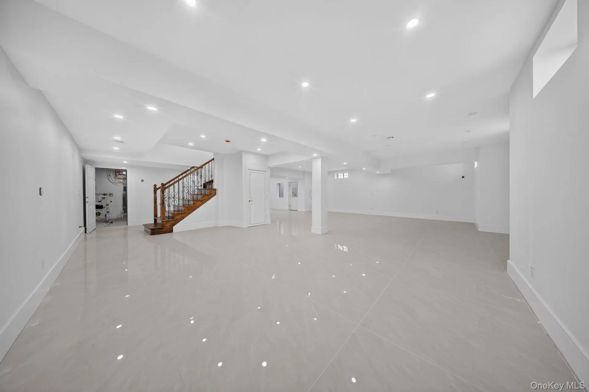 946 Cherry Lane, North Hempstead, NY, 5 Bedrooms Bedrooms, 12 Rooms Rooms,4 BathroomsBathrooms,Residential,For Rent,Cherry,0,1020350 946 Cherry Lane, North Hempstead, NY, 5 Bedrooms Bedrooms, 12 Rooms Rooms,4 BathroomsBathrooms,Residential,For Rent,Cherry,0,1020350