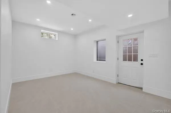 946 Cherry Lane, North Hempstead, NY, 5 Bedrooms Bedrooms, 12 Rooms Rooms,4 BathroomsBathrooms,Residential,For Rent,Cherry,0,1020350 946 Cherry Lane, North Hempstead, NY, 5 Bedrooms Bedrooms, 12 Rooms Rooms,4 BathroomsBathrooms,Residential,For Rent,Cherry,0,1020350