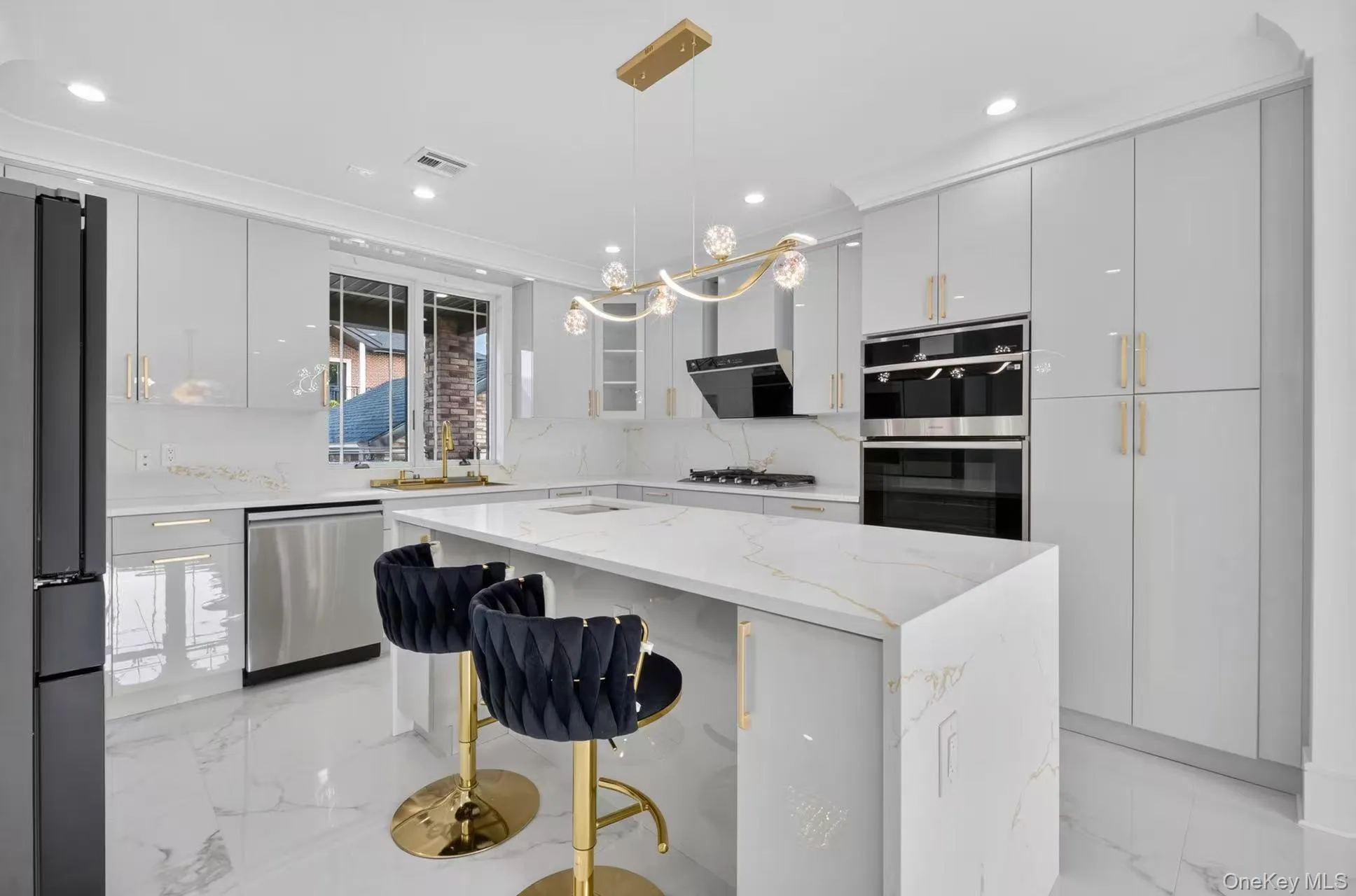 946 Cherry Lane, North Hempstead, NY, 5 Bedrooms Bedrooms, 12 Rooms Rooms,4 BathroomsBathrooms,Residential,For Rent,Cherry,0,1020350 946 Cherry Lane, North Hempstead, NY, 5 Bedrooms Bedrooms, 12 Rooms Rooms,4 BathroomsBathrooms,Residential,For Rent,Cherry,0,1020350