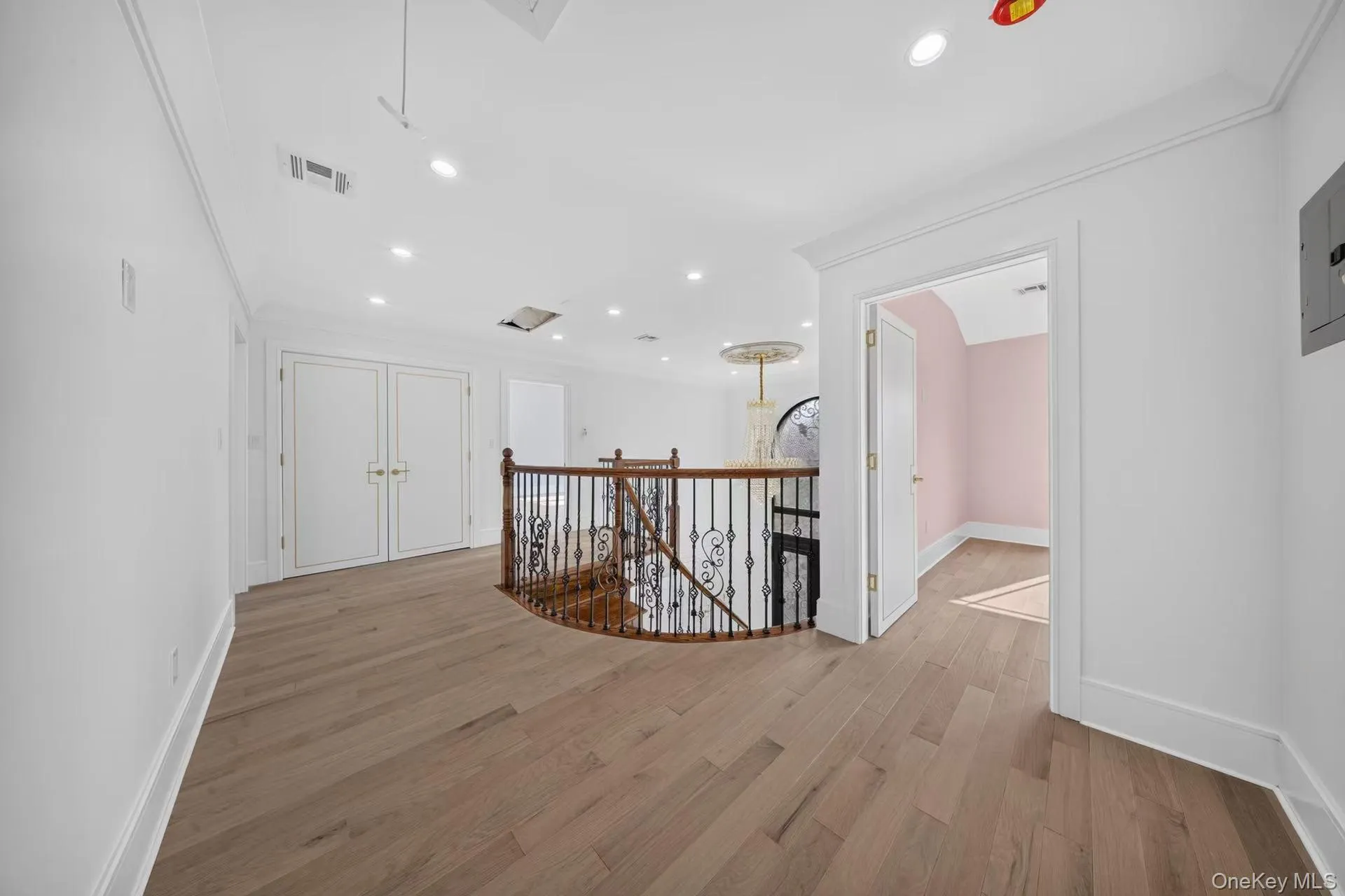 946 Cherry Lane, North Hempstead, NY, 5 Bedrooms Bedrooms, 12 Rooms Rooms,4 BathroomsBathrooms,Residential,For Rent,Cherry,0,1020350 946 Cherry Lane, North Hempstead, NY, 5 Bedrooms Bedrooms, 12 Rooms Rooms,4 BathroomsBathrooms,Residential,For Rent,Cherry,0,1020350