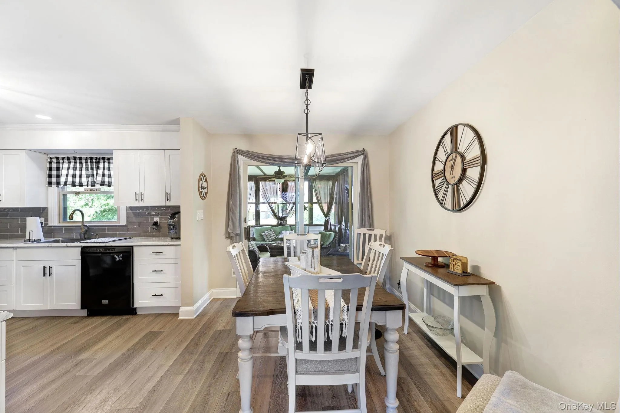 28 Wilson Street, Middletown, NY, 3 Bedrooms Bedrooms, 10 Rooms Rooms,2 BathroomsBathrooms,Residential,For Rent,Wilson,0,1020353 28 Wilson Street, Middletown, NY, 3 Bedrooms Bedrooms, 10 Rooms Rooms,2 BathroomsBathrooms,Residential,For Rent,Wilson,0,1020353