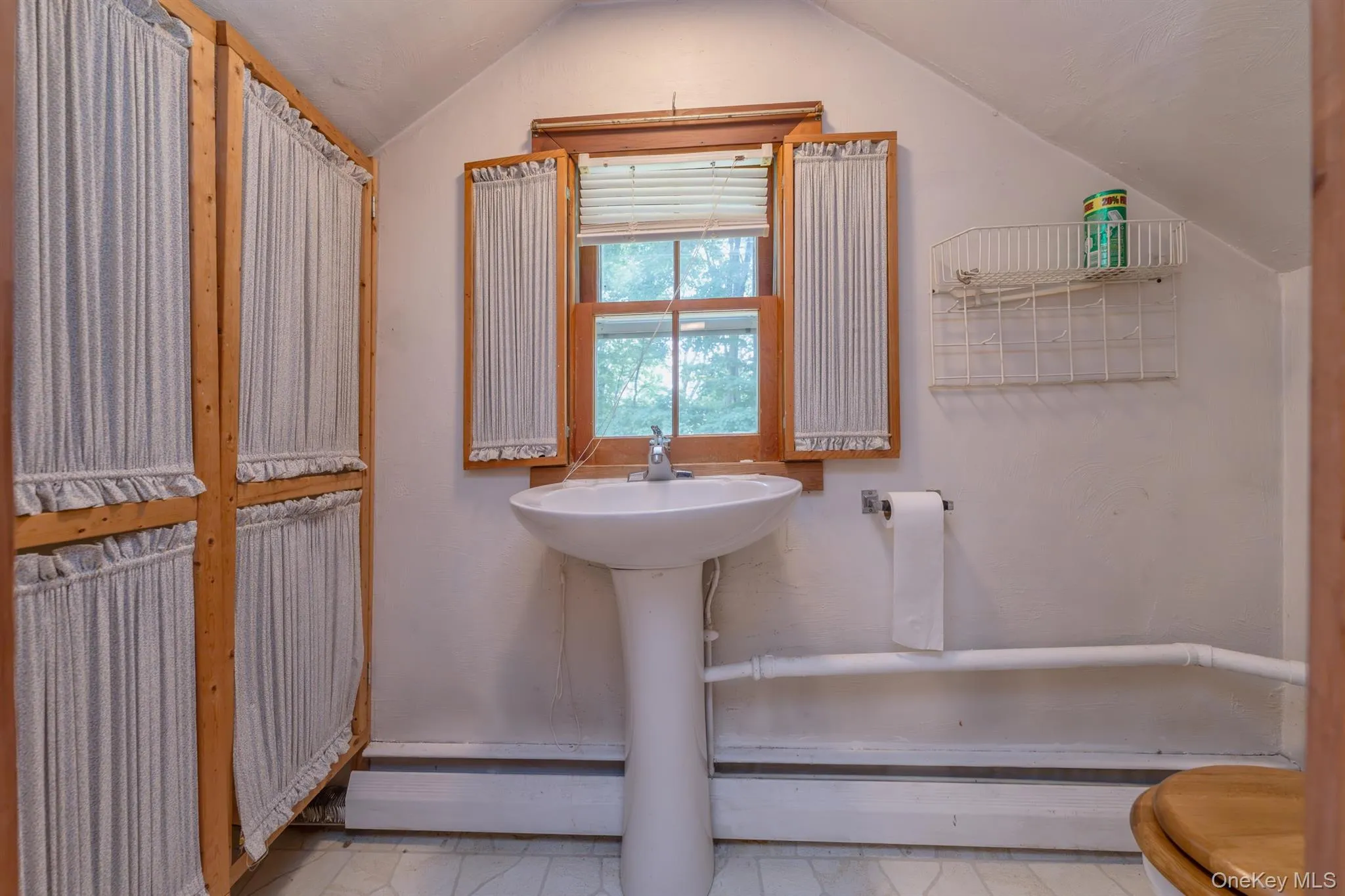 8 Carroll Street, Rosendale, NY, 3 Bedrooms Bedrooms, 6 Rooms Rooms,1 BathroomBathrooms,Residential,For Rent,Carroll,0,1020354 8 Carroll Street, Rosendale, NY, 3 Bedrooms Bedrooms, 6 Rooms Rooms,1 BathroomBathrooms,Residential,For Rent,Carroll,0,1020354