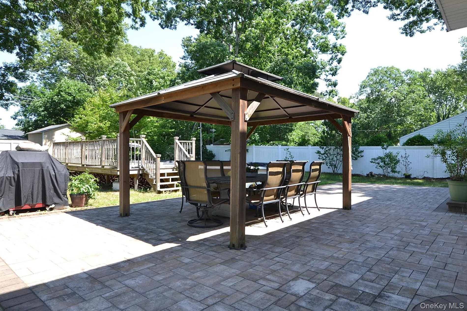 9 Woodbine Street, Brookhaven, NY, 5 Bedrooms Bedrooms, 9 Rooms Rooms,2 BathroomsBathrooms,Residential,For Rent,Woodbine,0,1020356 9 Woodbine Street, Brookhaven, NY, 5 Bedrooms Bedrooms, 9 Rooms Rooms,2 BathroomsBathrooms,Residential,For Rent,Woodbine,0,1020356