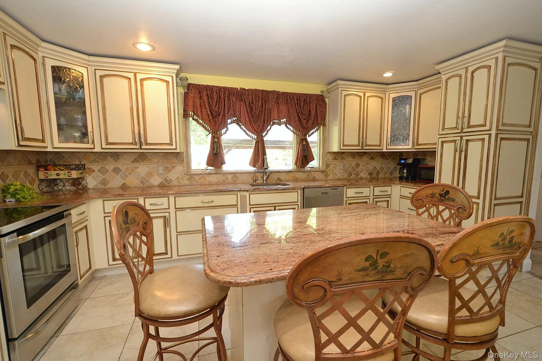 9 Woodbine Street, Brookhaven, NY, 5 Bedrooms Bedrooms, 9 Rooms Rooms,2 BathroomsBathrooms,Residential,For Rent,Woodbine,0,1020356 9 Woodbine Street, Brookhaven, NY, 5 Bedrooms Bedrooms, 9 Rooms Rooms,2 BathroomsBathrooms,Residential,For Rent,Woodbine,0,1020356