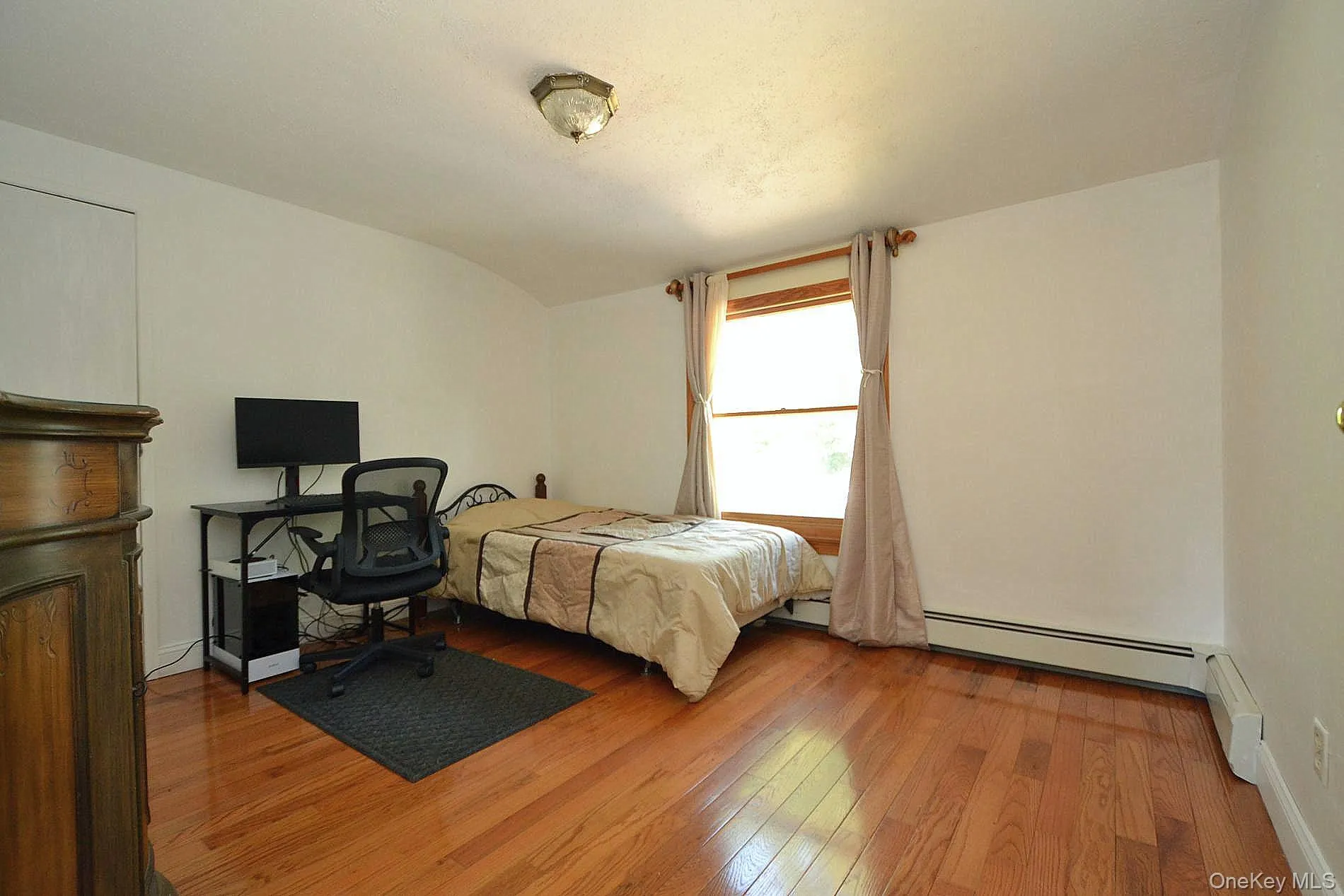 9 Woodbine Street, Brookhaven, NY, 5 Bedrooms Bedrooms, 9 Rooms Rooms,2 BathroomsBathrooms,Residential,For Rent,Woodbine,0,1020356 9 Woodbine Street, Brookhaven, NY, 5 Bedrooms Bedrooms, 9 Rooms Rooms,2 BathroomsBathrooms,Residential,For Rent,Woodbine,0,1020356