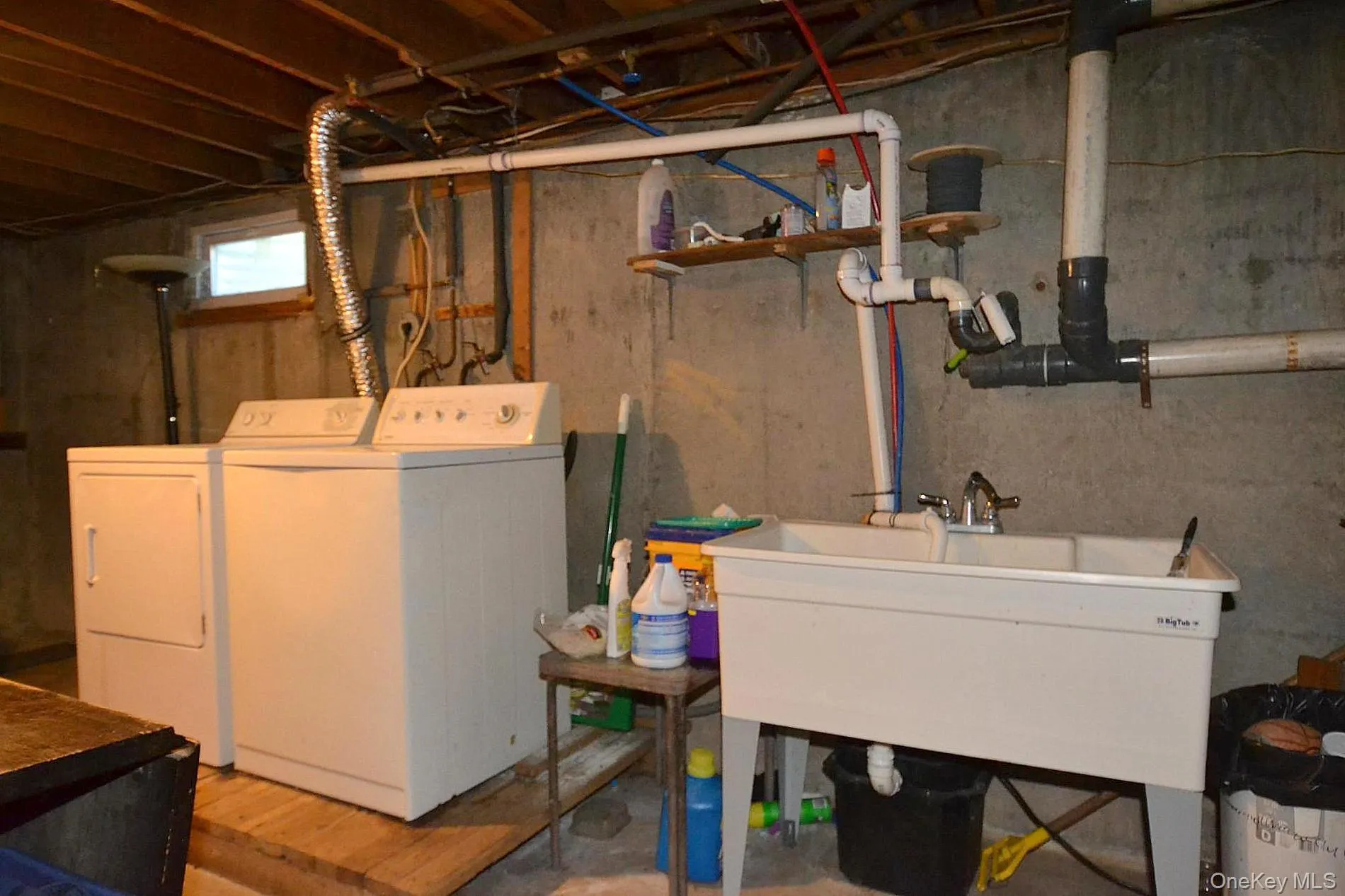 9 Woodbine Street, Brookhaven, NY, 5 Bedrooms Bedrooms, 9 Rooms Rooms,2 BathroomsBathrooms,Residential,For Rent,Woodbine,0,1020356 9 Woodbine Street, Brookhaven, NY, 5 Bedrooms Bedrooms, 9 Rooms Rooms,2 BathroomsBathrooms,Residential,For Rent,Woodbine,0,1020356