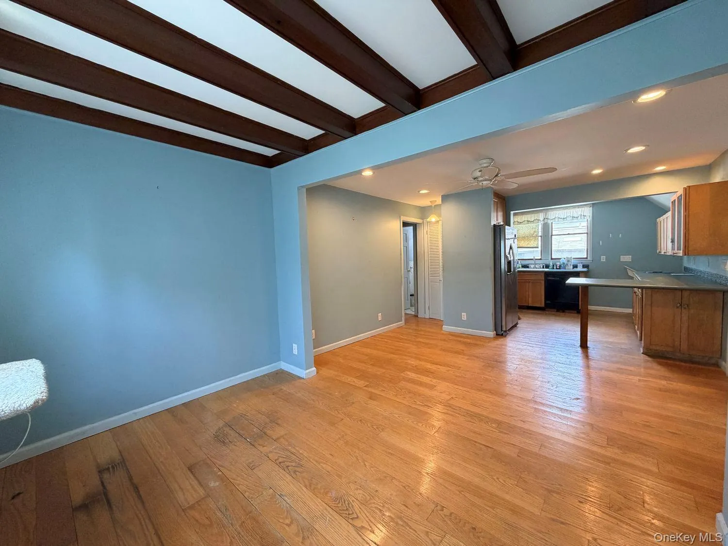 126 Eaton Lane, Islip, NY, 4 Bedrooms Bedrooms, 8 Rooms Rooms,2 BathroomsBathrooms,Residential,For Rent,Eaton,0,1020365 126 Eaton Lane, Islip, NY, 4 Bedrooms Bedrooms, 8 Rooms Rooms,2 BathroomsBathrooms,Residential,For Rent,Eaton,0,1020365