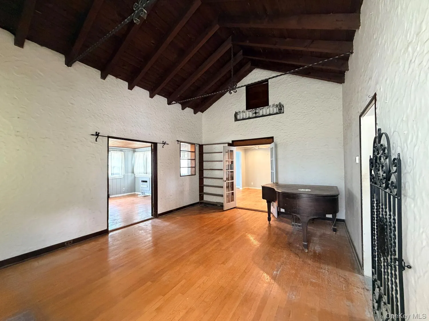 126 Eaton Lane, Islip, NY, 4 Bedrooms Bedrooms, 8 Rooms Rooms,2 BathroomsBathrooms,Residential,For Rent,Eaton,0,1020365 126 Eaton Lane, Islip, NY, 4 Bedrooms Bedrooms, 8 Rooms Rooms,2 BathroomsBathrooms,Residential,For Rent,Eaton,0,1020365