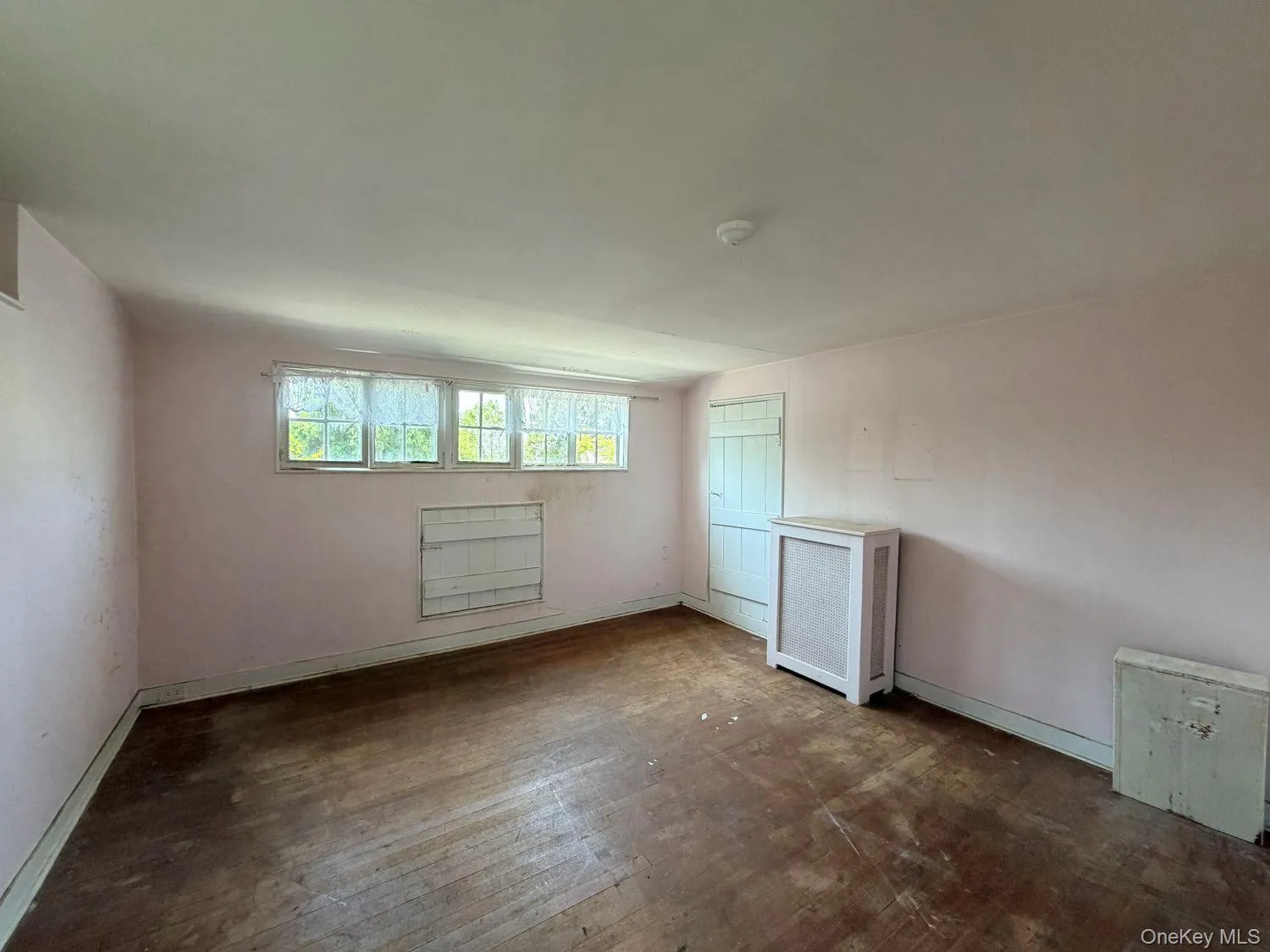 126 Eaton Lane, Islip, NY, 4 Bedrooms Bedrooms, 8 Rooms Rooms,2 BathroomsBathrooms,Residential,For Rent,Eaton,0,1020365 126 Eaton Lane, Islip, NY, 4 Bedrooms Bedrooms, 8 Rooms Rooms,2 BathroomsBathrooms,Residential,For Rent,Eaton,0,1020365