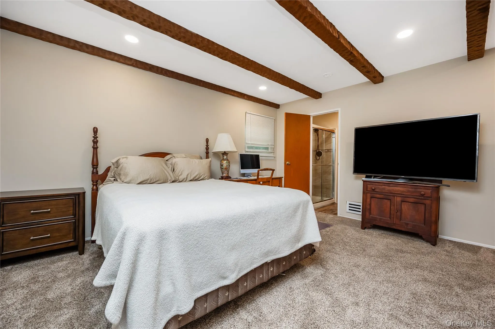 10 Udell Way, Huntington, NY, 3 Bedrooms Bedrooms, 7 Rooms Rooms,2 BathroomsBathrooms,Residential,For Rent,Udell,0,1020373 10 Udell Way, Huntington, NY, 3 Bedrooms Bedrooms, 7 Rooms Rooms,2 BathroomsBathrooms,Residential,For Rent,Udell,0,1020373