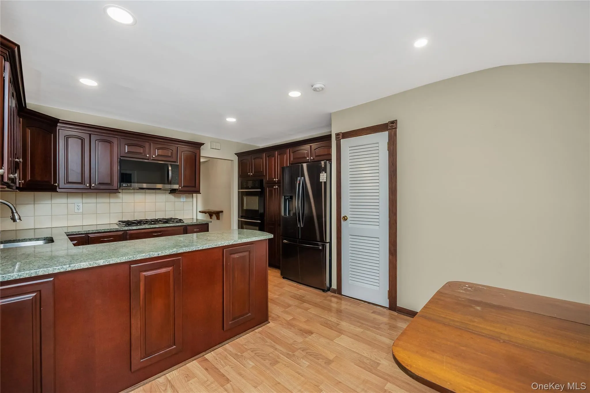 10 Udell Way, Huntington, NY, 3 Bedrooms Bedrooms, 7 Rooms Rooms,2 BathroomsBathrooms,Residential,For Rent,Udell,0,1020373 10 Udell Way, Huntington, NY, 3 Bedrooms Bedrooms, 7 Rooms Rooms,2 BathroomsBathrooms,Residential,For Rent,Udell,0,1020373