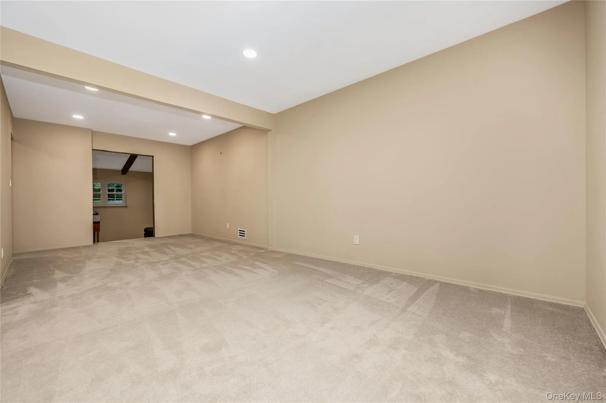 10 Udell Way, Huntington, NY, 3 Bedrooms Bedrooms, 7 Rooms Rooms,2 BathroomsBathrooms,Residential,For Rent,Udell,0,1020373 10 Udell Way, Huntington, NY, 3 Bedrooms Bedrooms, 7 Rooms Rooms,2 BathroomsBathrooms,Residential,For Rent,Udell,0,1020373