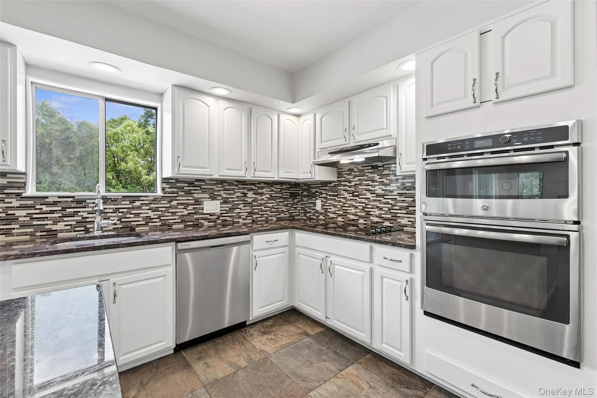 12 Ridge Road, Brookhaven, NY, 5 Bedrooms Bedrooms, 11 Rooms Rooms,3 BathroomsBathrooms,Residential,For Rent,Ridge,0,1020376 12 Ridge Road, Brookhaven, NY, 5 Bedrooms Bedrooms, 11 Rooms Rooms,3 BathroomsBathrooms,Residential,For Rent,Ridge,0,1020376