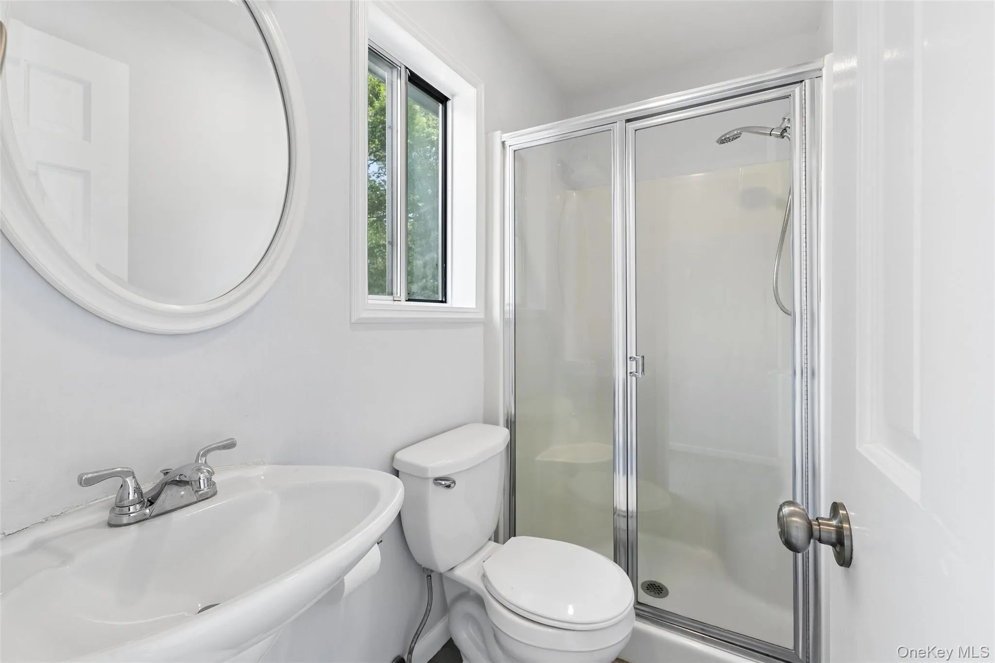 12 Ridge Road, Brookhaven, NY, 5 Bedrooms Bedrooms, 11 Rooms Rooms,3 BathroomsBathrooms,Residential,For Rent,Ridge,0,1020376 12 Ridge Road, Brookhaven, NY, 5 Bedrooms Bedrooms, 11 Rooms Rooms,3 BathroomsBathrooms,Residential,For Rent,Ridge,0,1020376