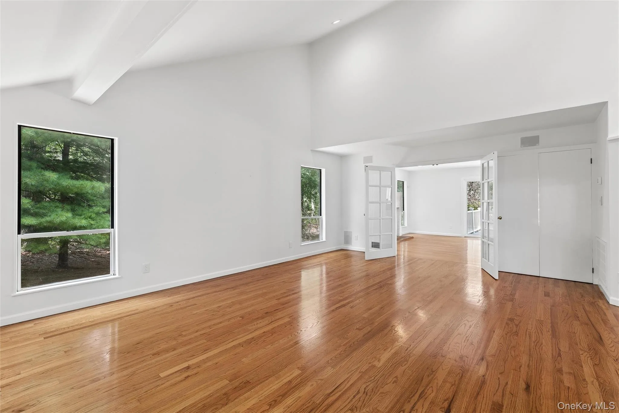 12 Ridge Road, Brookhaven, NY, 5 Bedrooms Bedrooms, 11 Rooms Rooms,3 BathroomsBathrooms,Residential,For Rent,Ridge,0,1020376 12 Ridge Road, Brookhaven, NY, 5 Bedrooms Bedrooms, 11 Rooms Rooms,3 BathroomsBathrooms,Residential,For Rent,Ridge,0,1020376