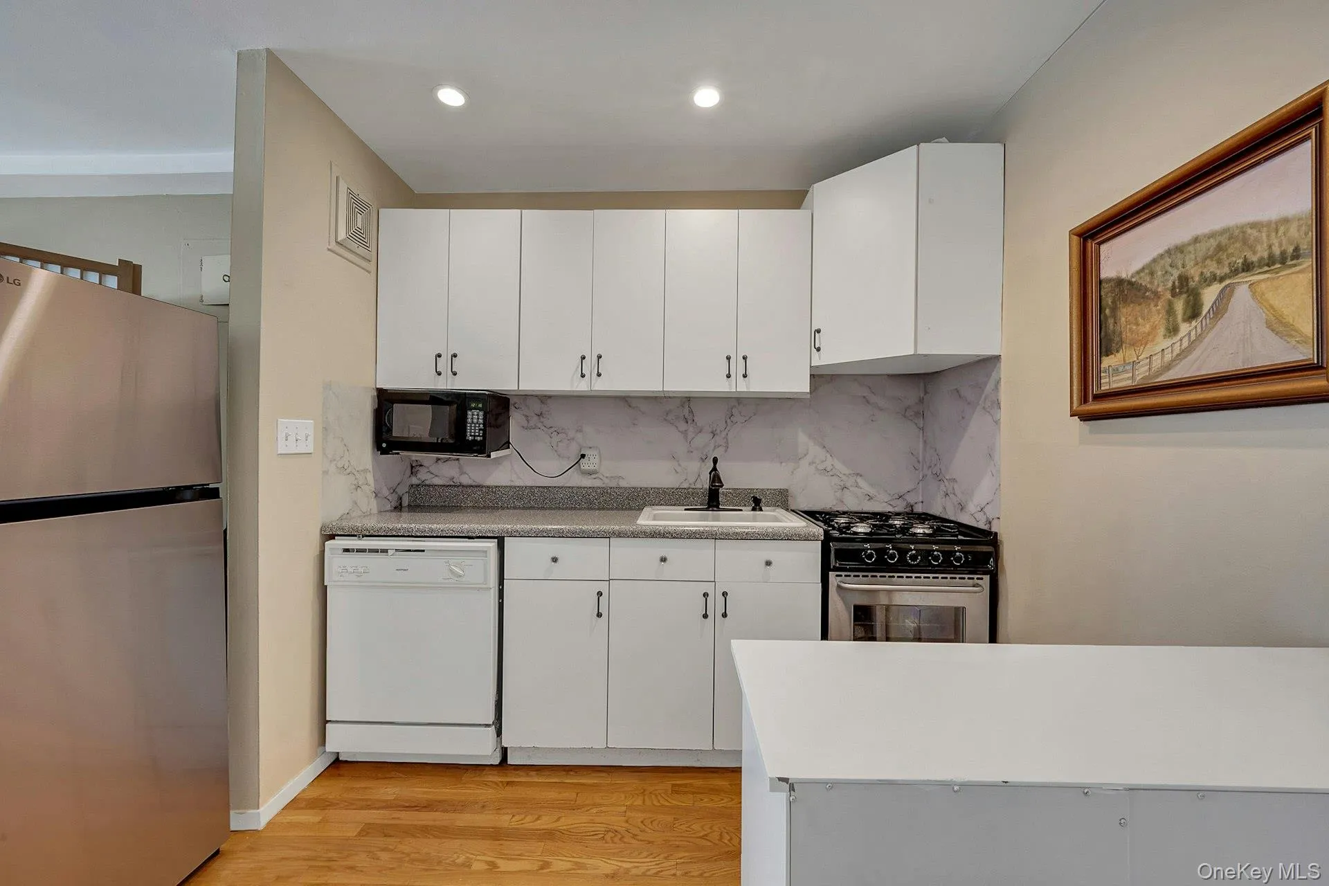 2221 Palmer Avenue, New Rochelle, NY, 1 Room Rooms,1 BathroomBathrooms,Residential,For Rent,Palmer,0,1020380 2221 Palmer Avenue, New Rochelle, NY, 1 Room Rooms,1 BathroomBathrooms,Residential,For Rent,Palmer,0,1020380
