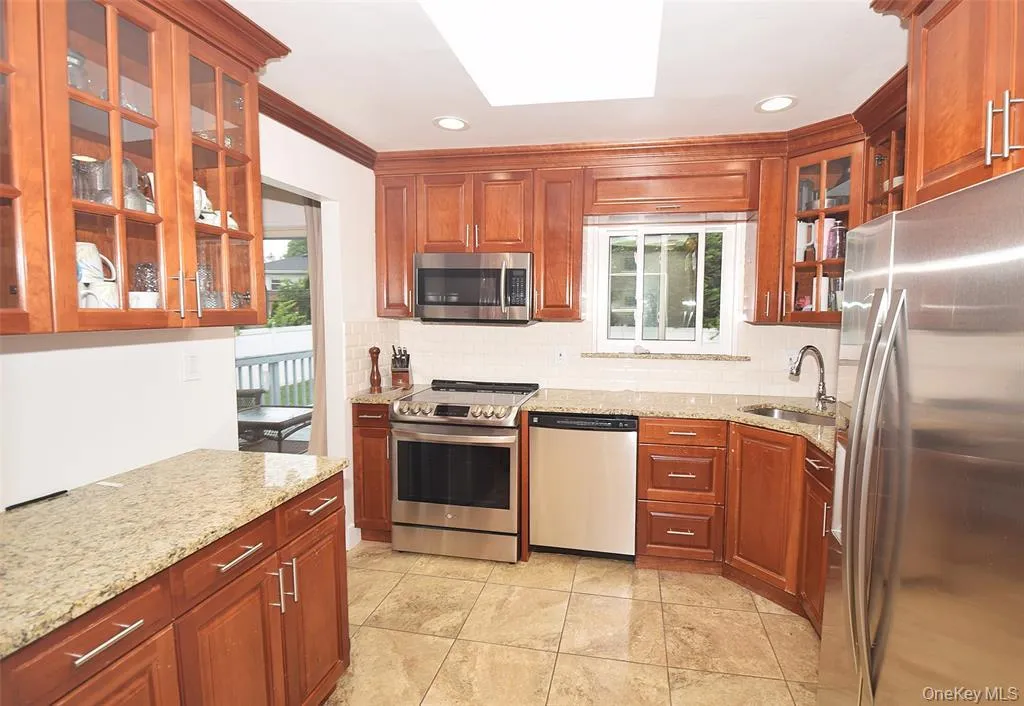 51 Whitman Avenue, Oyster Bay, NY, 3 Bedrooms Bedrooms, 8 Rooms Rooms,2 BathroomsBathrooms,Residential Lease,For Rent,Whitman,0,1020383 51 Whitman Avenue, Oyster Bay, NY, 3 Bedrooms Bedrooms, 8 Rooms Rooms,2 BathroomsBathrooms,Residential Lease,For Rent,Whitman,0,1020383