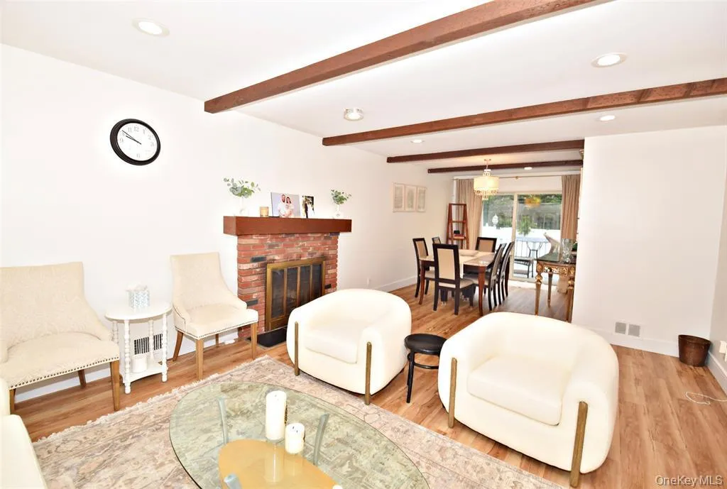 51 Whitman Avenue, Oyster Bay, NY, 3 Bedrooms Bedrooms, 8 Rooms Rooms,2 BathroomsBathrooms,Residential Lease,For Rent,Whitman,0,1020383 51 Whitman Avenue, Oyster Bay, NY, 3 Bedrooms Bedrooms, 8 Rooms Rooms,2 BathroomsBathrooms,Residential Lease,For Rent,Whitman,0,1020383