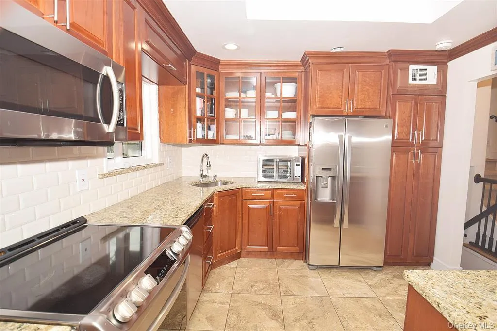 51 Whitman Avenue, Oyster Bay, NY, 3 Bedrooms Bedrooms, 8 Rooms Rooms,2 BathroomsBathrooms,Residential Lease,For Rent,Whitman,0,1020383 51 Whitman Avenue, Oyster Bay, NY, 3 Bedrooms Bedrooms, 8 Rooms Rooms,2 BathroomsBathrooms,Residential Lease,For Rent,Whitman,0,1020383