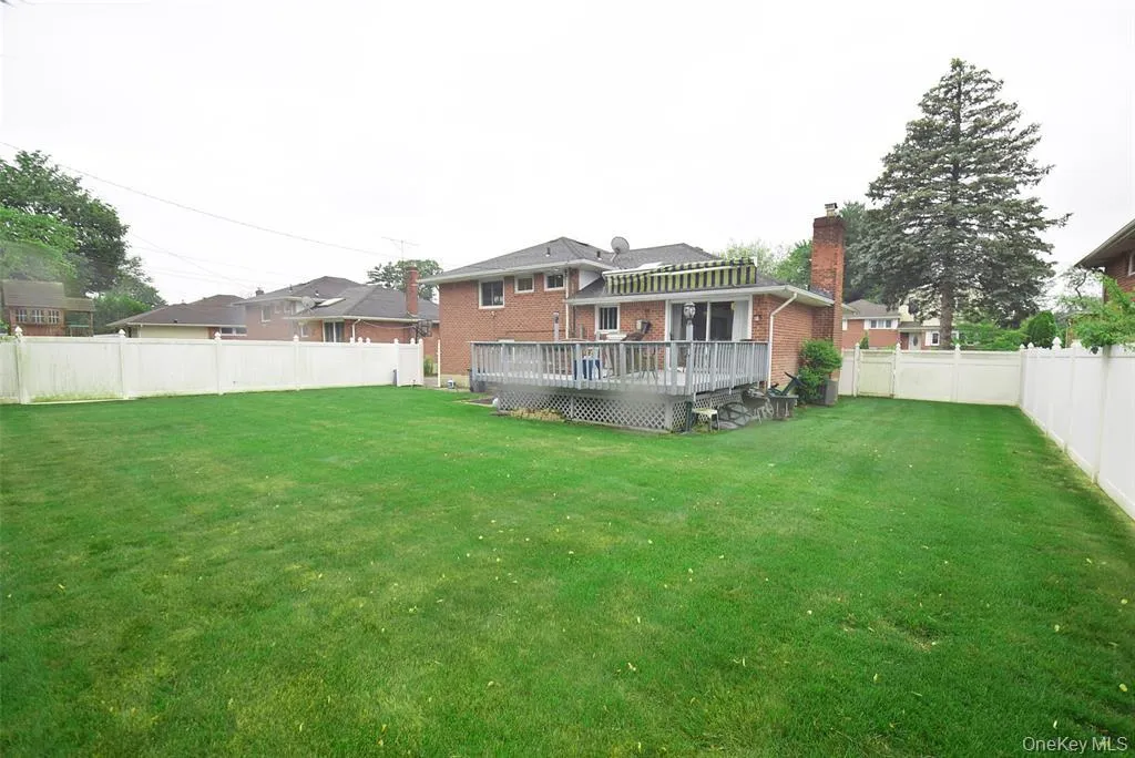 51 Whitman Avenue, Oyster Bay, NY, 3 Bedrooms Bedrooms, 8 Rooms Rooms,2 BathroomsBathrooms,Residential Lease,For Rent,Whitman,0,1020383 51 Whitman Avenue, Oyster Bay, NY, 3 Bedrooms Bedrooms, 8 Rooms Rooms,2 BathroomsBathrooms,Residential Lease,For Rent,Whitman,0,1020383