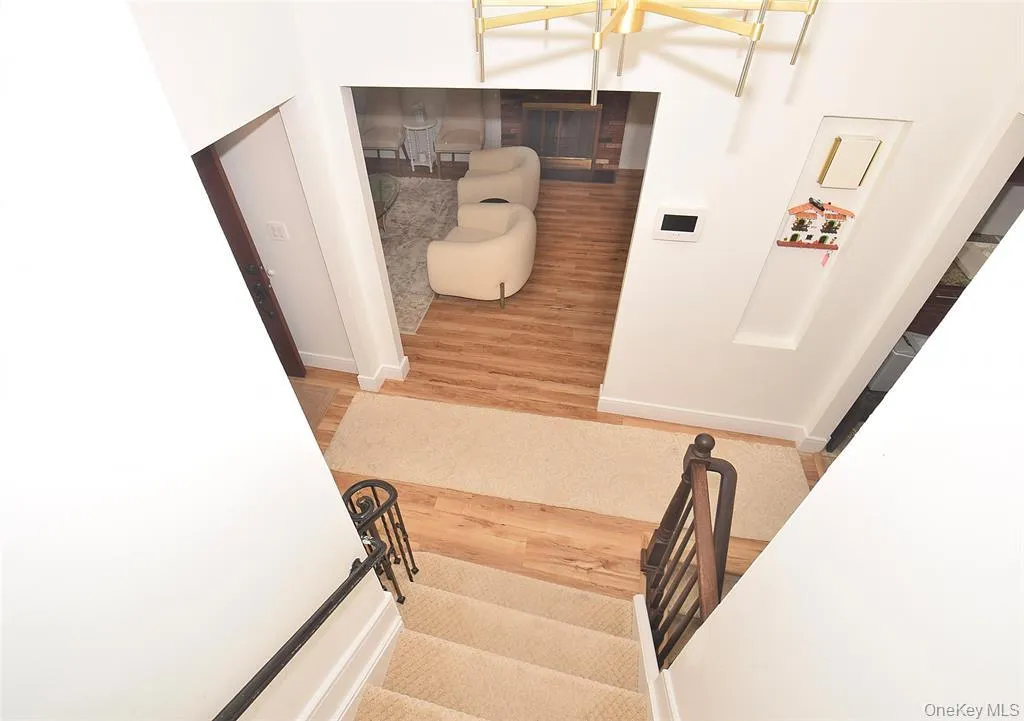 51 Whitman Avenue, Oyster Bay, NY, 3 Bedrooms Bedrooms, 8 Rooms Rooms,2 BathroomsBathrooms,Residential Lease,For Rent,Whitman,0,1020383 51 Whitman Avenue, Oyster Bay, NY, 3 Bedrooms Bedrooms, 8 Rooms Rooms,2 BathroomsBathrooms,Residential Lease,For Rent,Whitman,0,1020383