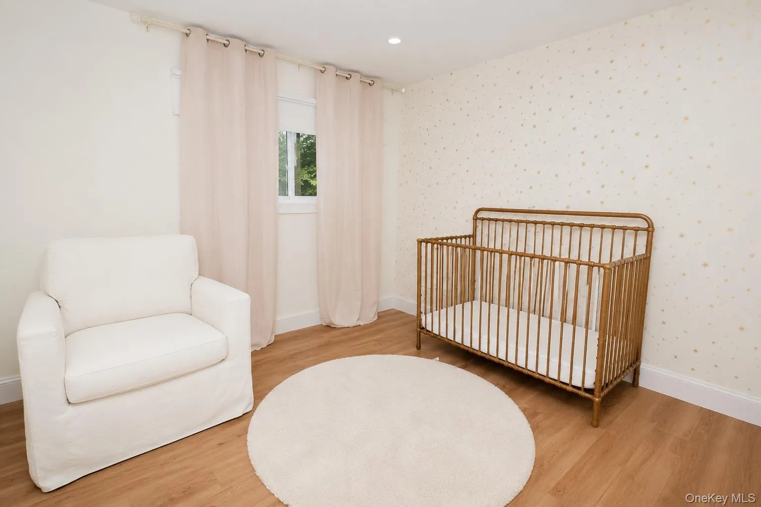 51 Whitman Avenue, Oyster Bay, NY, 3 Bedrooms Bedrooms, 8 Rooms Rooms,2 BathroomsBathrooms,Residential Lease,For Rent,Whitman,0,1020383 51 Whitman Avenue, Oyster Bay, NY, 3 Bedrooms Bedrooms, 8 Rooms Rooms,2 BathroomsBathrooms,Residential Lease,For Rent,Whitman,0,1020383