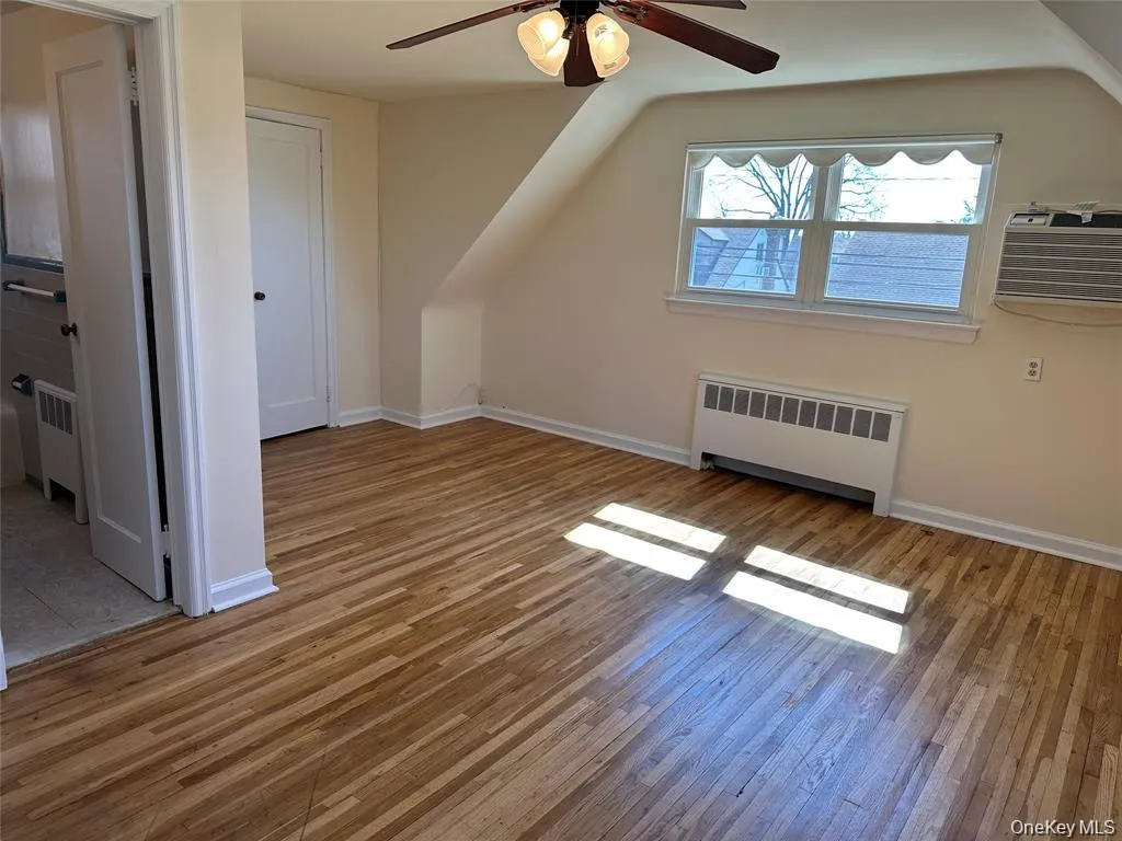 one Waverly Place, Hempstead, NY, 1 Bedroom Bedrooms, 4 Rooms Rooms,1 BathroomBathrooms,Residential Lease,For Rent,Waverly,0,1020386 one Waverly Place, Hempstead, NY, 1 Bedroom Bedrooms, 4 Rooms Rooms,1 BathroomBathrooms,Residential Lease,For Rent,Waverly,0,1020386