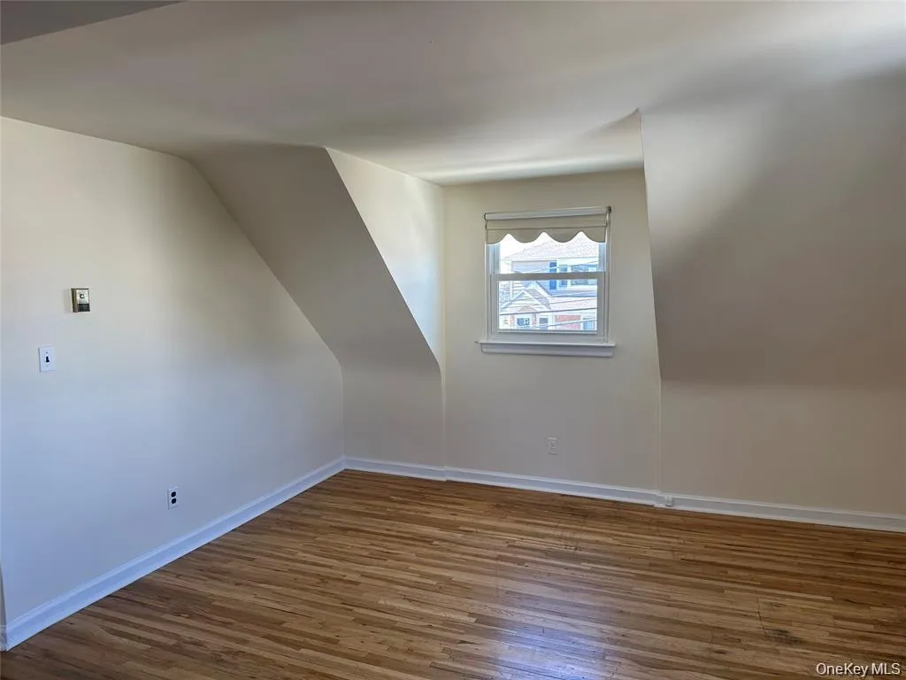 one Waverly Place, Hempstead, NY, 1 Bedroom Bedrooms, 4 Rooms Rooms,1 BathroomBathrooms,Residential Lease,For Rent,Waverly,0,1020386 one Waverly Place, Hempstead, NY, 1 Bedroom Bedrooms, 4 Rooms Rooms,1 BathroomBathrooms,Residential Lease,For Rent,Waverly,0,1020386