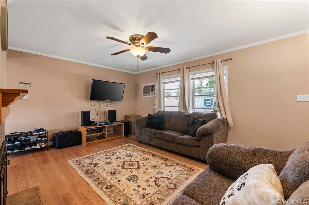 7 Chickadee Lane, Hempstead, NY, 4 Bedrooms Bedrooms, 6 Rooms Rooms,2 BathroomsBathrooms,Residential Lease,For Rent,Chickadee,0,1020397 7 Chickadee Lane, Hempstead, NY, 4 Bedrooms Bedrooms, 6 Rooms Rooms,2 BathroomsBathrooms,Residential Lease,For Rent,Chickadee,0,1020397