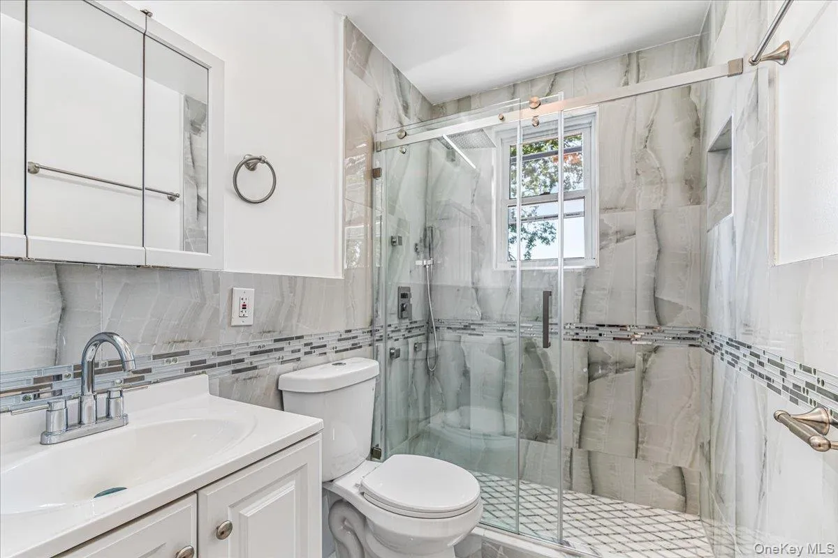 15 Astor Place, Hempstead, NY, 4 Bedrooms Bedrooms, 9 Rooms Rooms,2 BathroomsBathrooms,Residential,For Rent,Astor,0,1020404 15 Astor Place, Hempstead, NY, 4 Bedrooms Bedrooms, 9 Rooms Rooms,2 BathroomsBathrooms,Residential,For Rent,Astor,0,1020404
