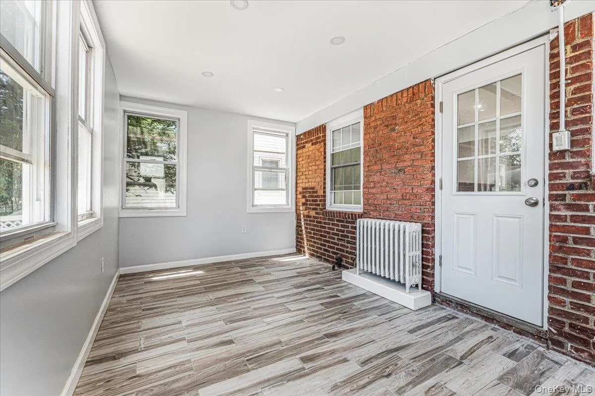 15 Astor Place, Hempstead, NY, 4 Bedrooms Bedrooms, 9 Rooms Rooms,2 BathroomsBathrooms,Residential,For Rent,Astor,0,1020404 15 Astor Place, Hempstead, NY, 4 Bedrooms Bedrooms, 9 Rooms Rooms,2 BathroomsBathrooms,Residential,For Rent,Astor,0,1020404