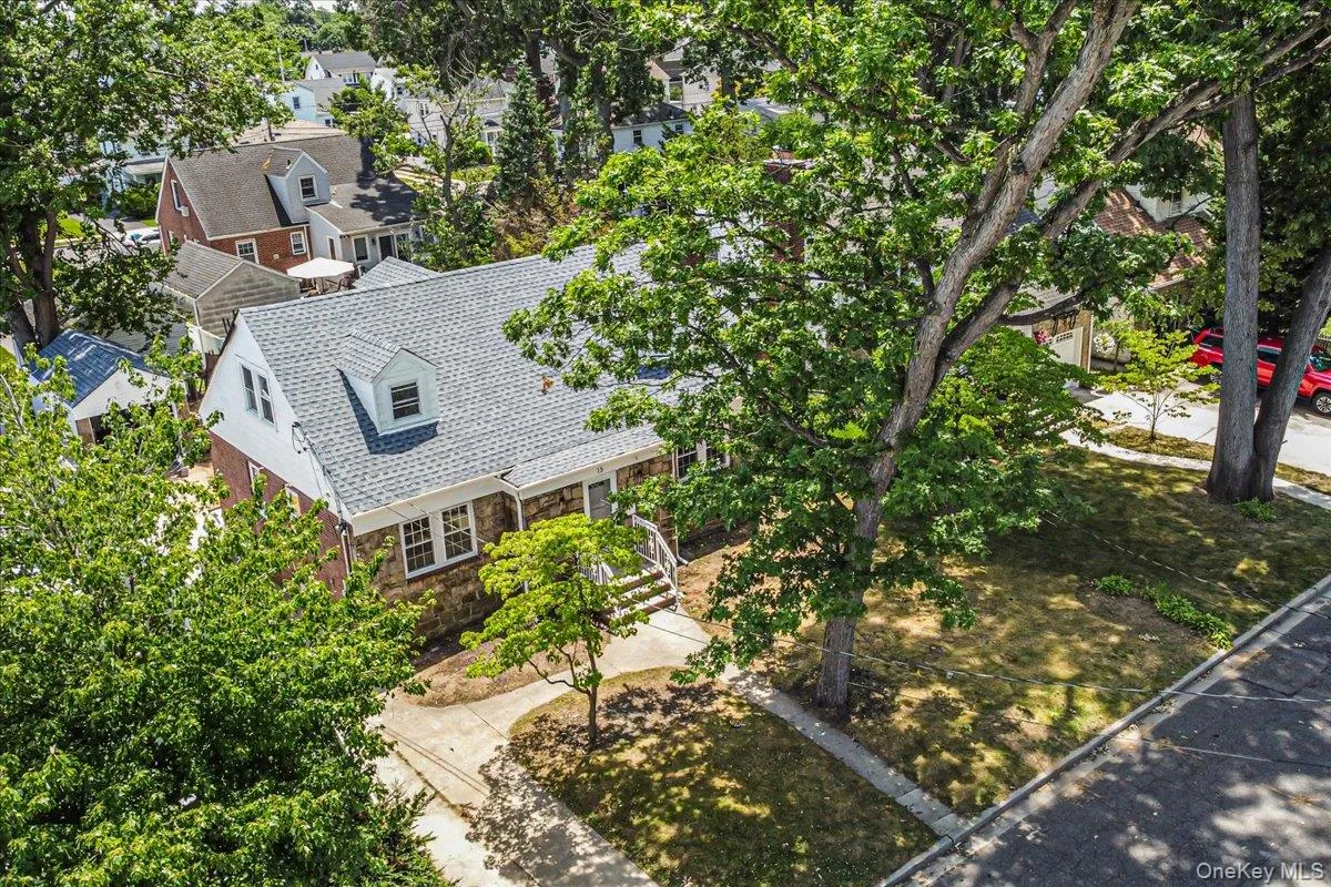 15 Astor Place, Hempstead, NY, 4 Bedrooms Bedrooms, 9 Rooms Rooms,2 BathroomsBathrooms,Residential,For Rent,Astor,0,1020404 15 Astor Place, Hempstead, NY, 4 Bedrooms Bedrooms, 9 Rooms Rooms,2 BathroomsBathrooms,Residential,For Rent,Astor,0,1020404