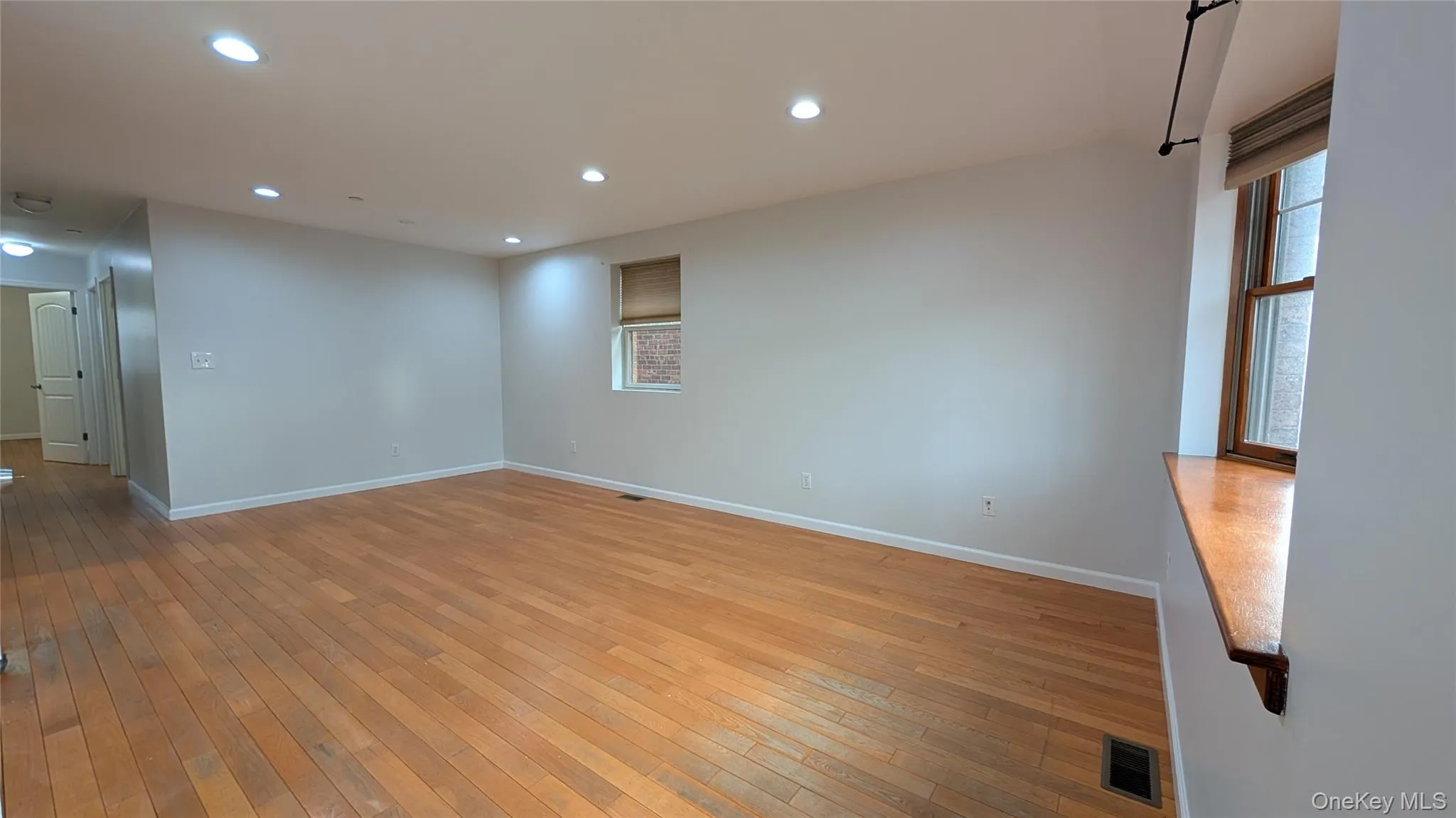 46-45 193rd Street, New York, NY, 3 Bedrooms Bedrooms, 7 Rooms Rooms,2 BathroomsBathrooms,Residential Lease,For Rent,193rd,0,1020409 46-45 193rd Street, New York, NY, 3 Bedrooms Bedrooms, 7 Rooms Rooms,2 BathroomsBathrooms,Residential Lease,For Rent,193rd,0,1020409