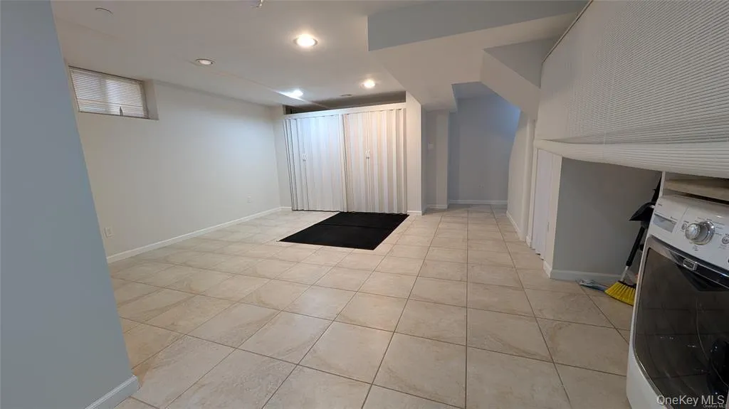 46-45 193rd Street, New York, NY, 3 Bedrooms Bedrooms, 7 Rooms Rooms,2 BathroomsBathrooms,Residential Lease,For Rent,193rd,0,1020409 46-45 193rd Street, New York, NY, 3 Bedrooms Bedrooms, 7 Rooms Rooms,2 BathroomsBathrooms,Residential Lease,For Rent,193rd,0,1020409