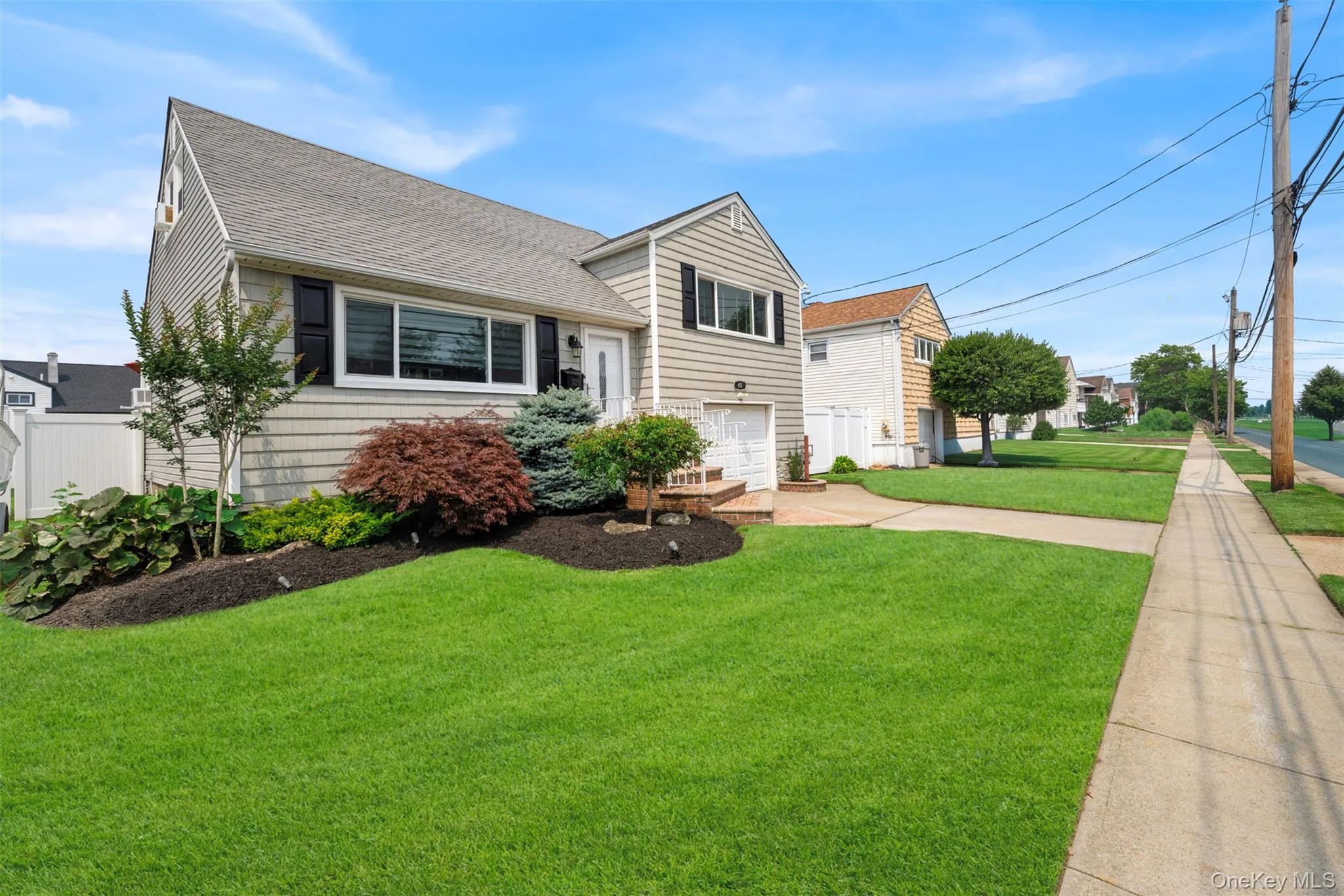 40 Martha Street, Hempstead, NY, 4 Bedrooms Bedrooms, 8 Rooms Rooms,2 BathroomsBathrooms,Residential,For Rent,Martha,0,1020410 40 Martha Street, Hempstead, NY, 4 Bedrooms Bedrooms, 8 Rooms Rooms,2 BathroomsBathrooms,Residential,For Rent,Martha,0,1020410
