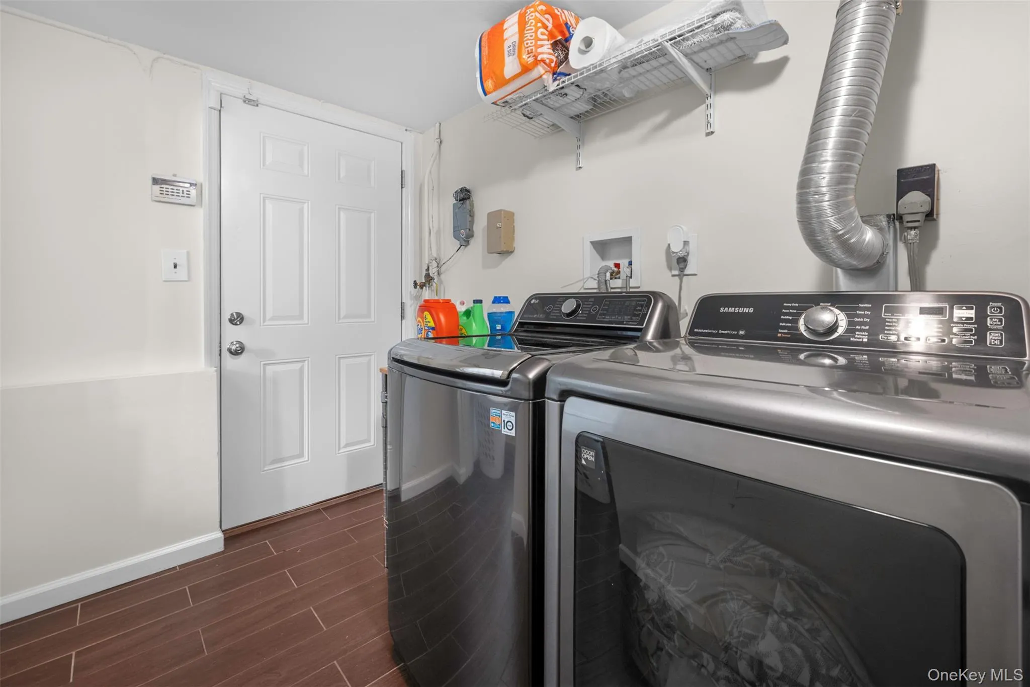 40 Martha Street, Hempstead, NY, 4 Bedrooms Bedrooms, 8 Rooms Rooms,2 BathroomsBathrooms,Residential,For Rent,Martha,0,1020410 40 Martha Street, Hempstead, NY, 4 Bedrooms Bedrooms, 8 Rooms Rooms,2 BathroomsBathrooms,Residential,For Rent,Martha,0,1020410