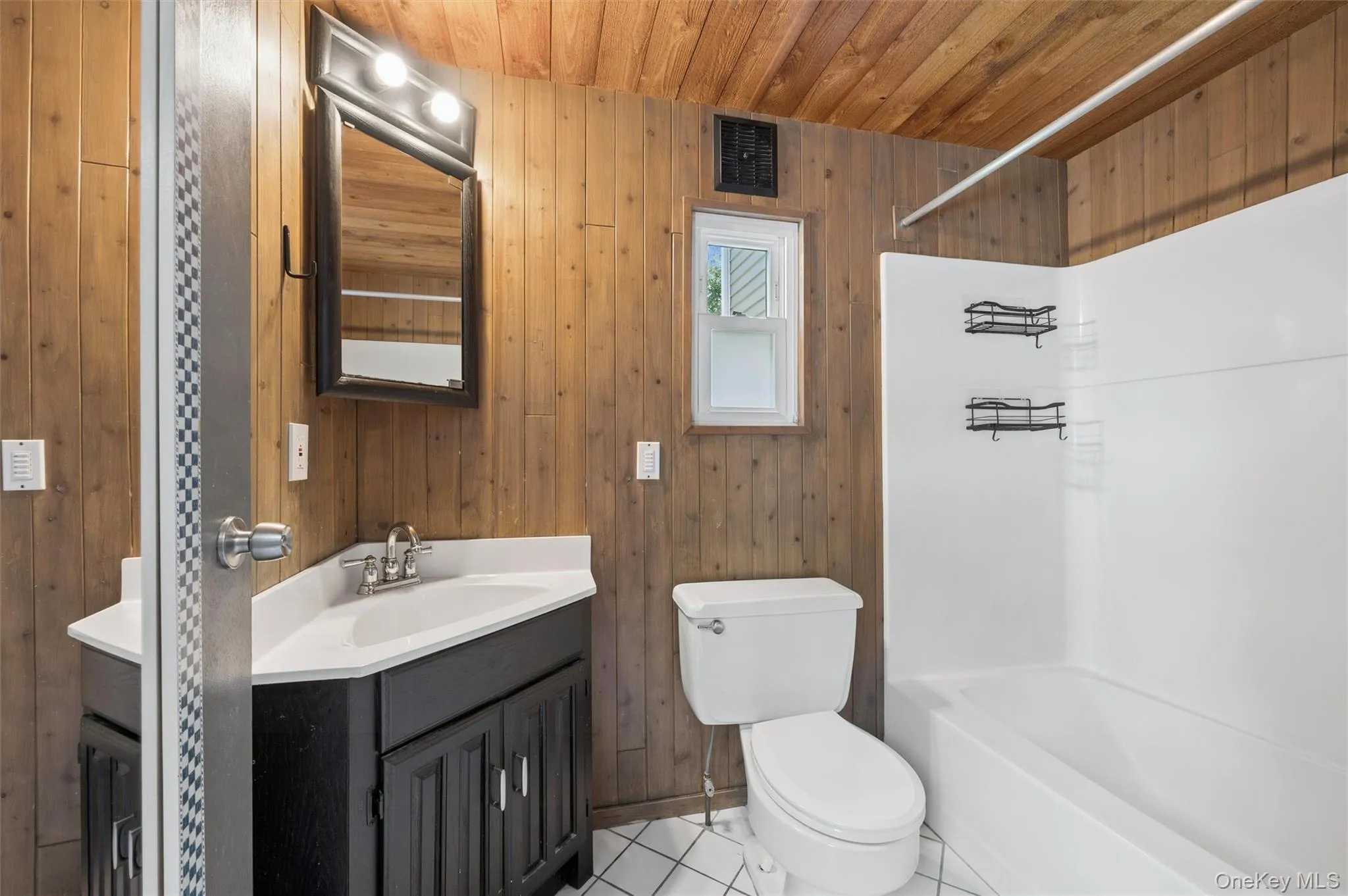 138 Hallock Street, Riverhead, NY, 4 Bedrooms Bedrooms, 9 Rooms Rooms,3 BathroomsBathrooms,Residential,For Rent,Hallock,0,1020411 138 Hallock Street, Riverhead, NY, 4 Bedrooms Bedrooms, 9 Rooms Rooms,3 BathroomsBathrooms,Residential,For Rent,Hallock,0,1020411