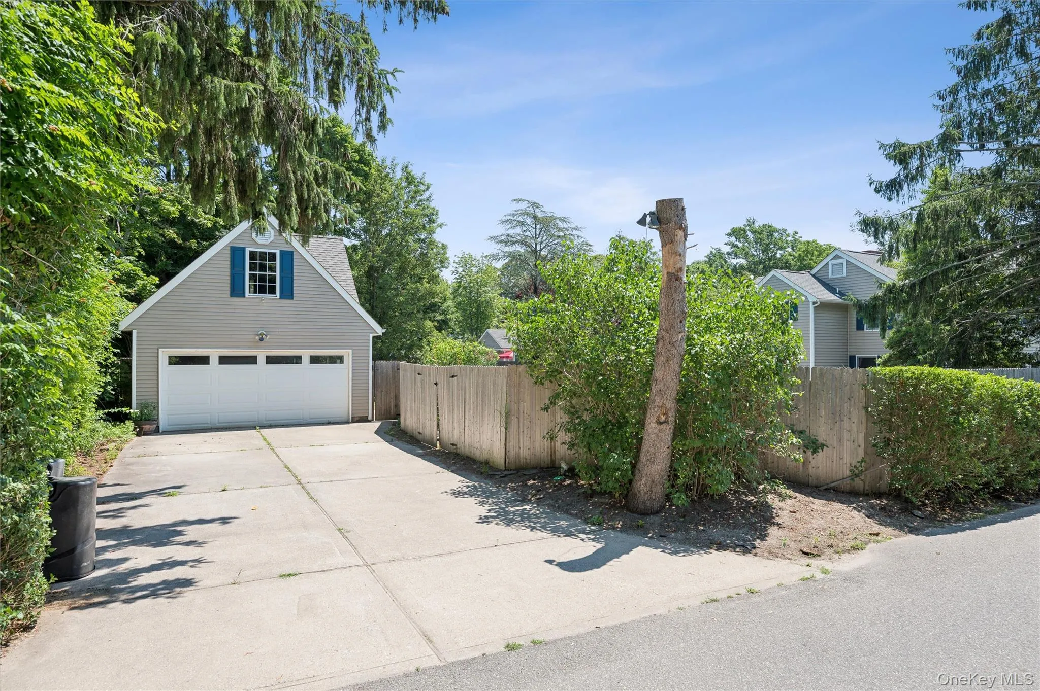 138 Hallock Street, Riverhead, NY, 4 Bedrooms Bedrooms, 9 Rooms Rooms,3 BathroomsBathrooms,Residential,For Rent,Hallock,0,1020411 138 Hallock Street, Riverhead, NY, 4 Bedrooms Bedrooms, 9 Rooms Rooms,3 BathroomsBathrooms,Residential,For Rent,Hallock,0,1020411