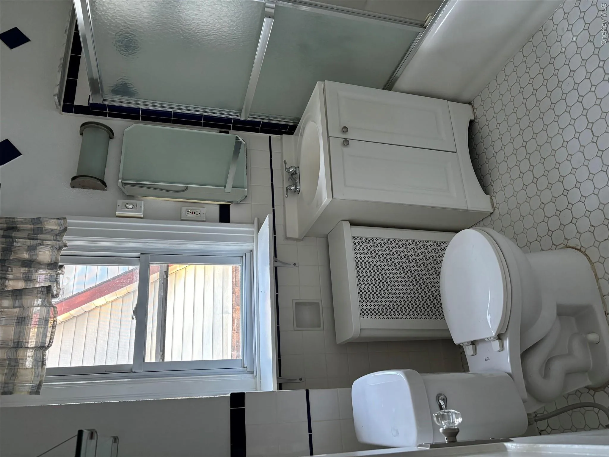 181 Violet Avenue, Hempstead, NY, 1 Bedroom Bedrooms, 4 Rooms Rooms,1 BathroomBathrooms,Residential Lease,For Rent,Violet,0,1020412 181 Violet Avenue, Hempstead, NY, 1 Bedroom Bedrooms, 4 Rooms Rooms,1 BathroomBathrooms,Residential Lease,For Rent,Violet,0,1020412